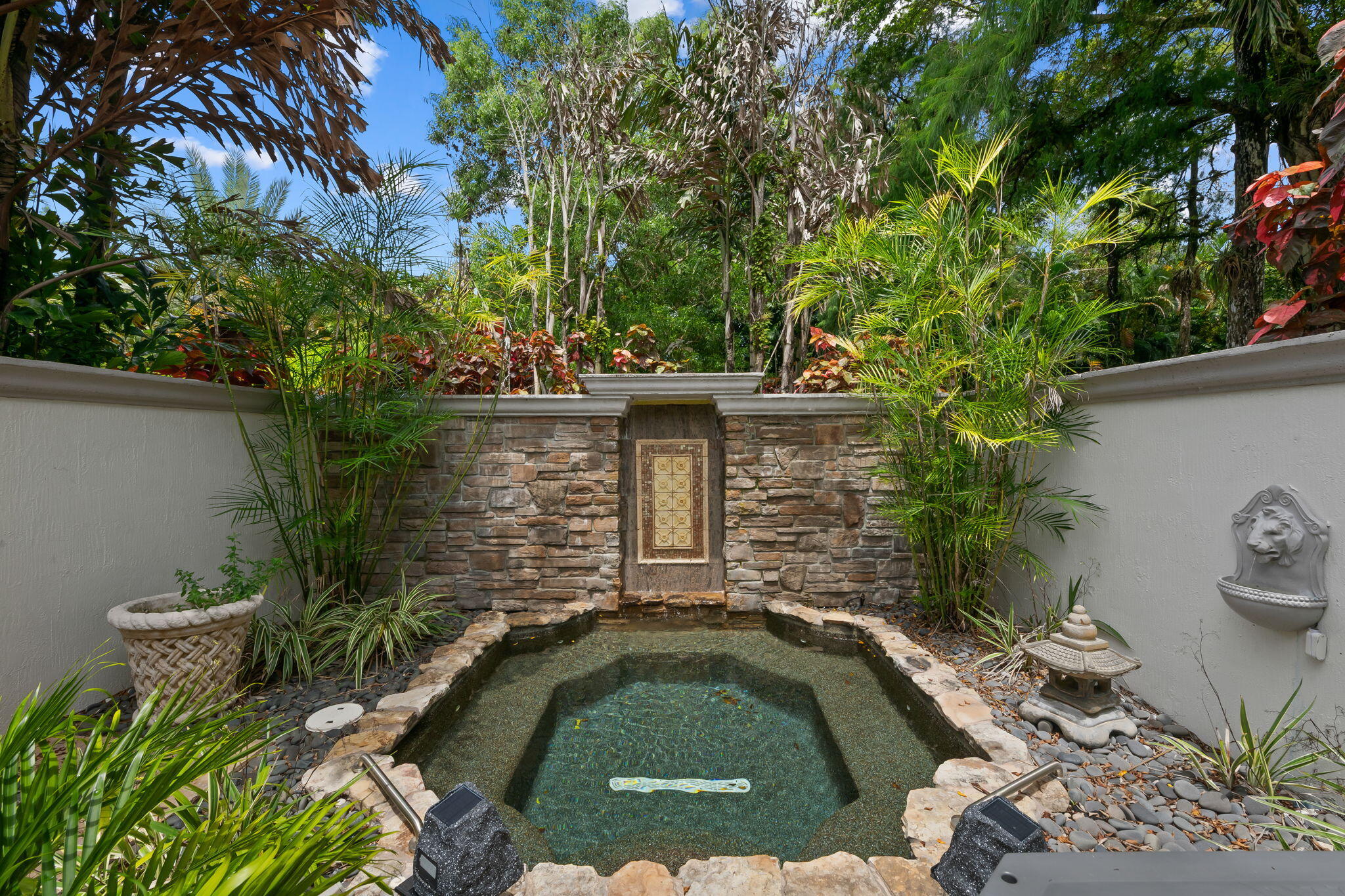 BBB RANCHES - Residential