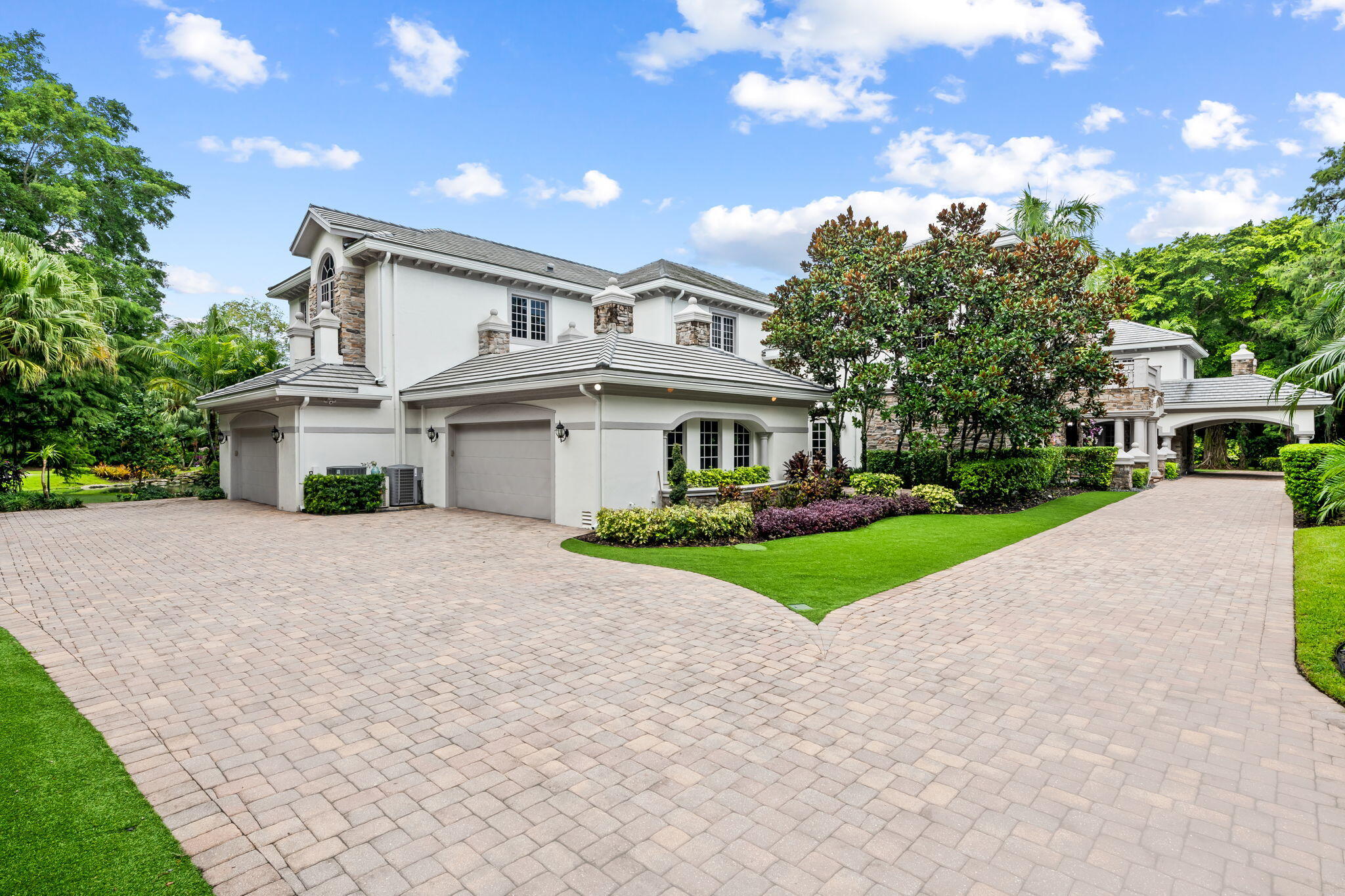 BBB RANCHES - Residential