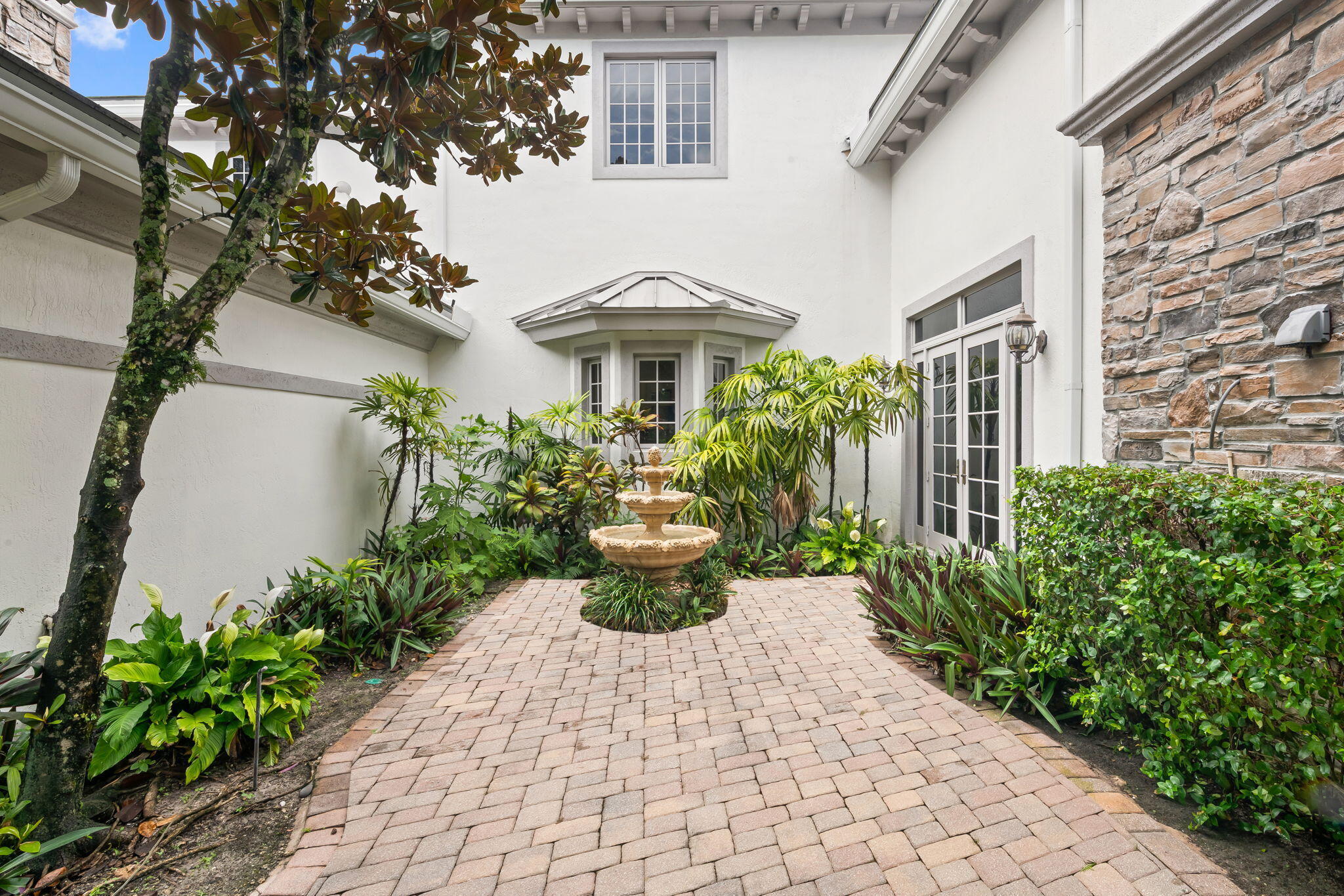 BBB RANCHES - Residential