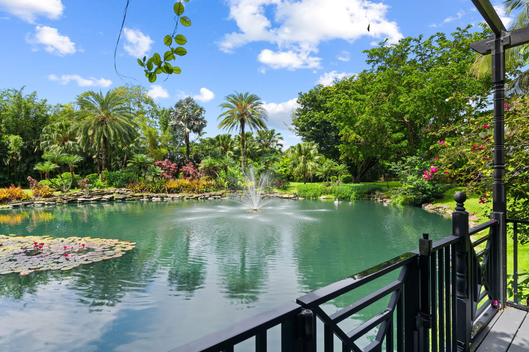 BBB RANCHES - Residential