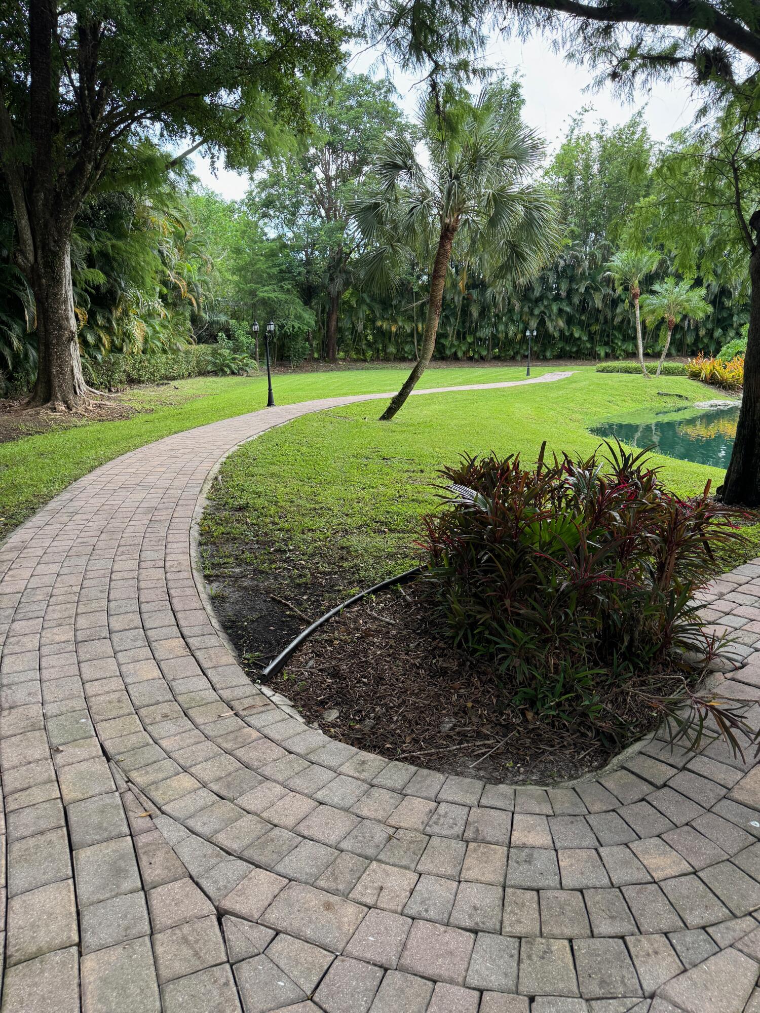 BBB RANCHES - Residential