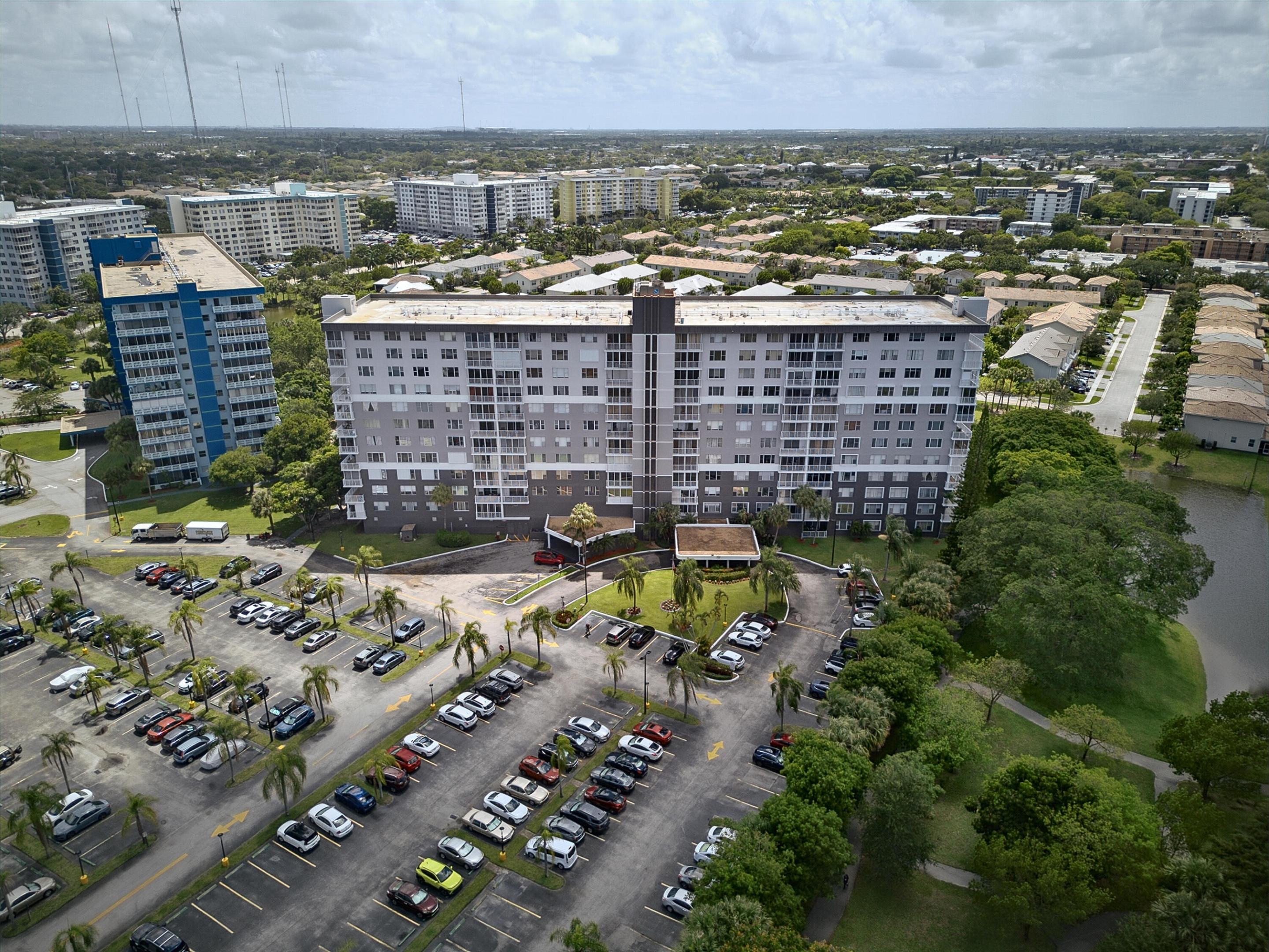 HILLCREST EAST NO 27 CONDO - Residential