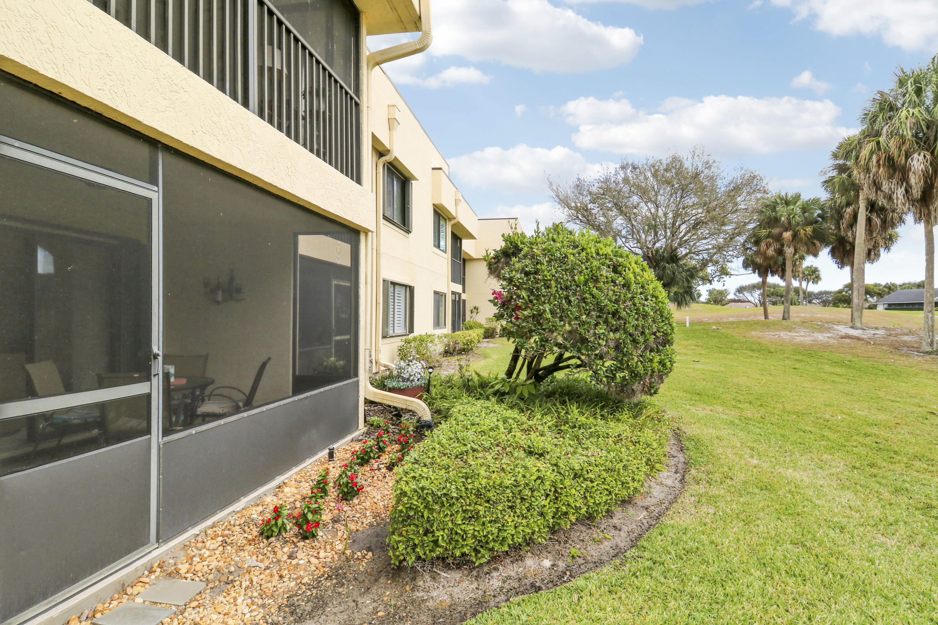 WILLIAMSBURG AT HERITAGE RIDGE CONDO - Residential