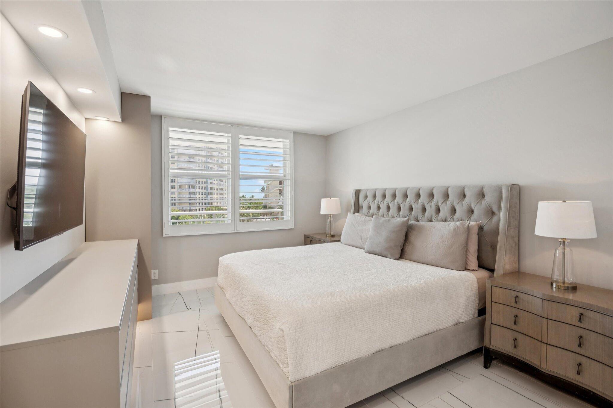 GRANADA HOUSE - Residential Lease