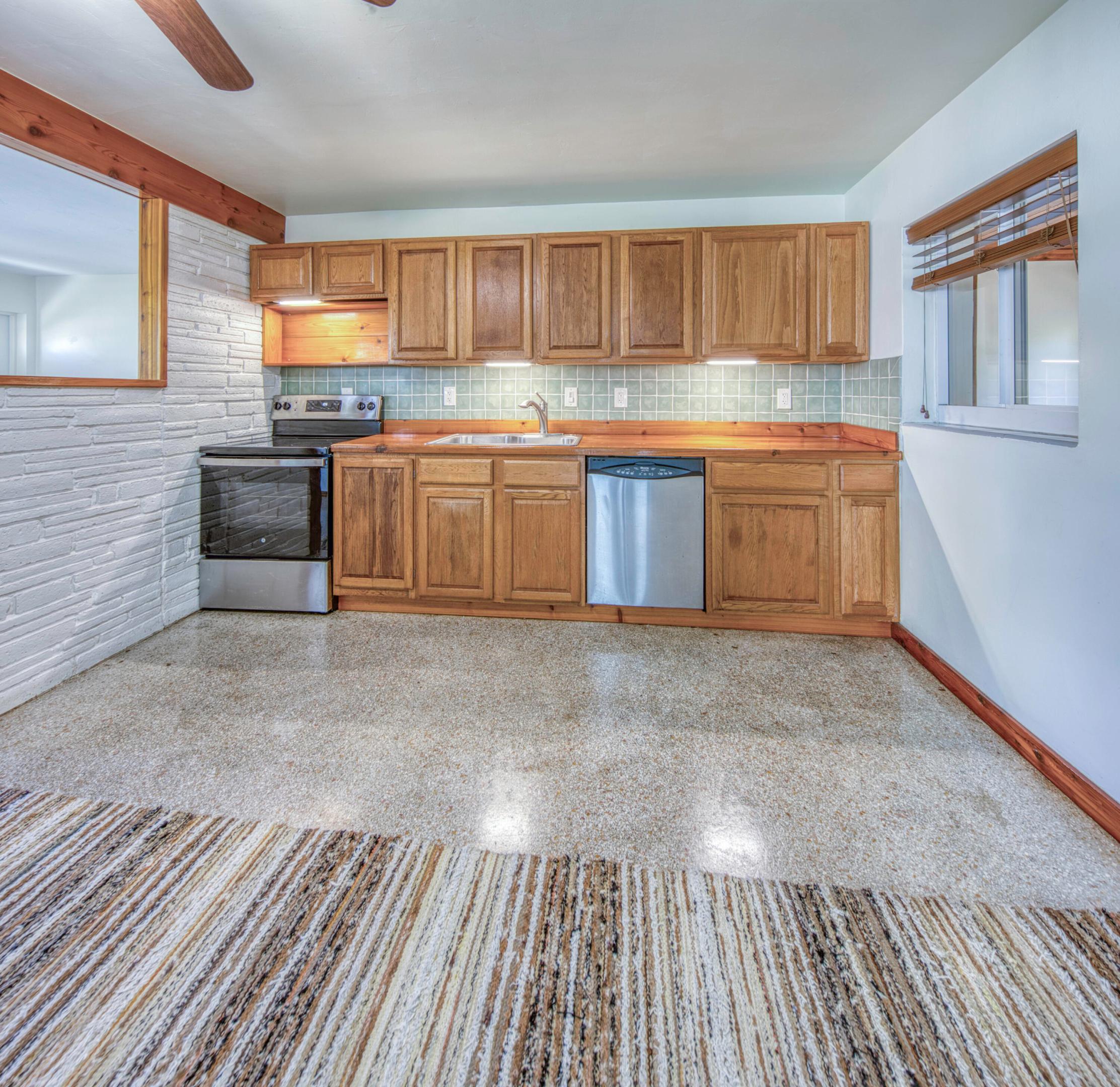 PINEWOOD HEIGHTS - Residential