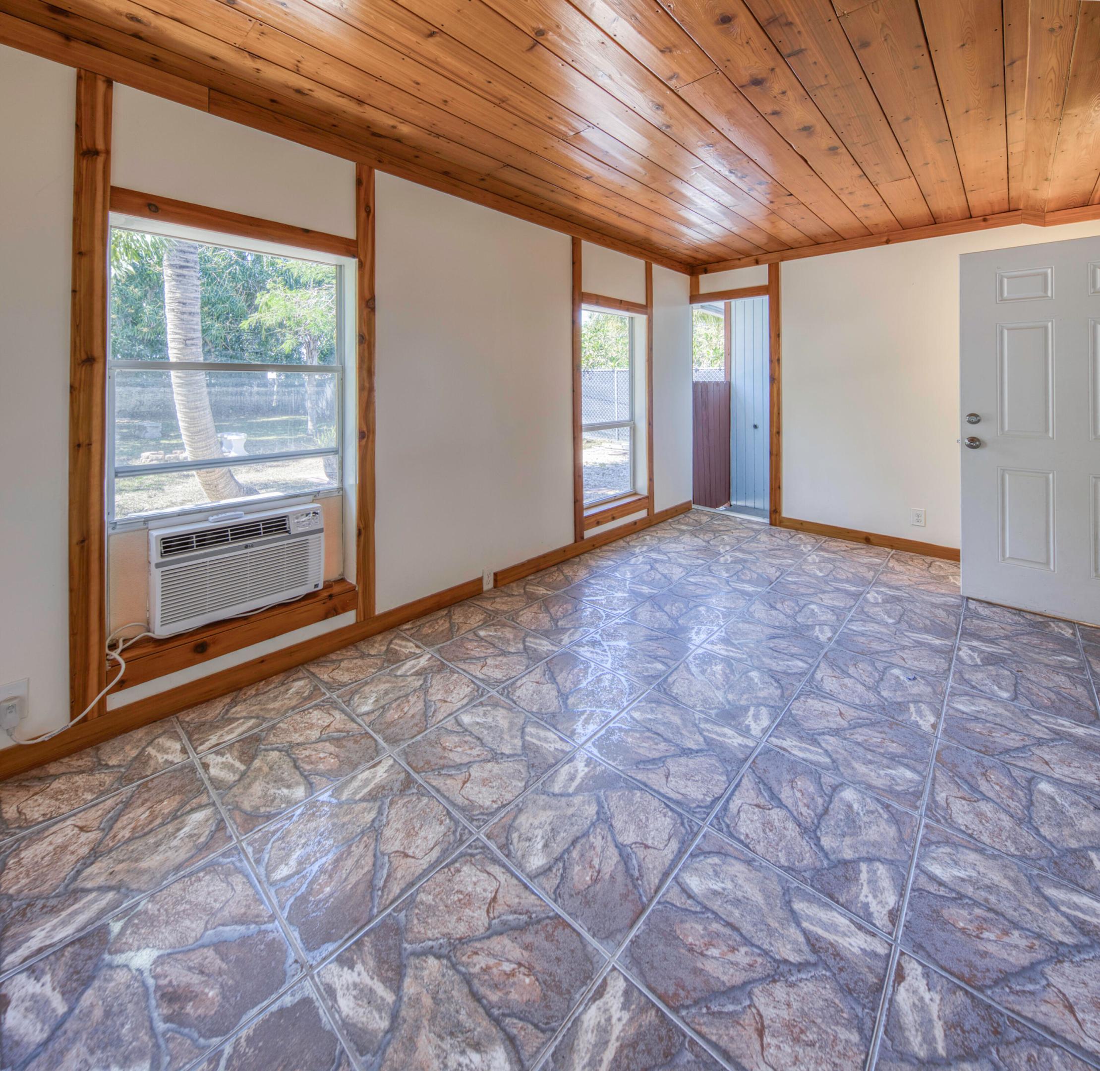 PINEWOOD HEIGHTS - Residential