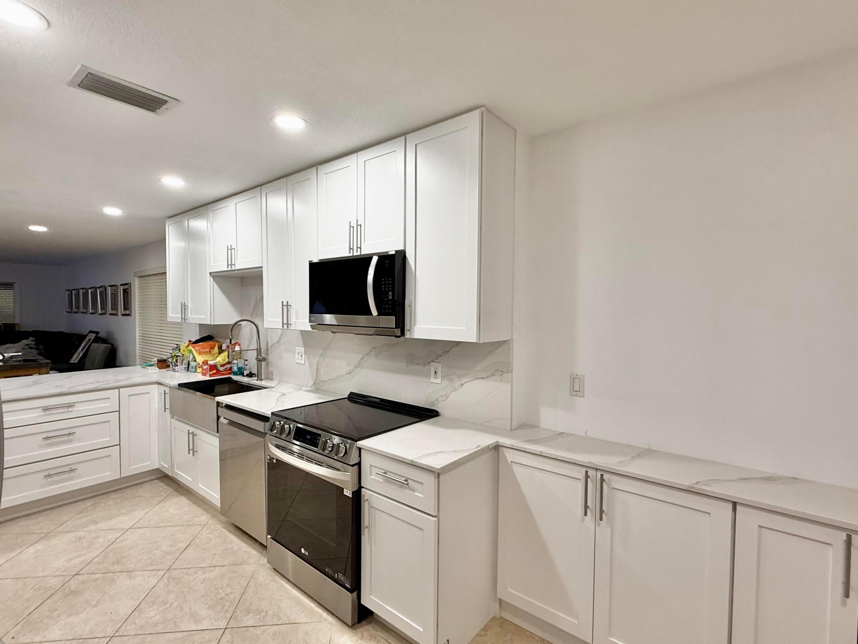 WESTGATE AT HUNTERS RUN CONDO - Residential