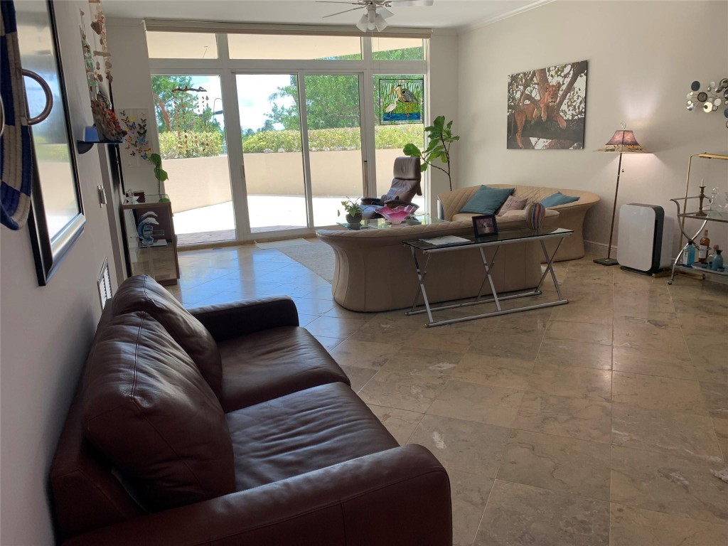 OCEAN GRANDE BEACH & MARI - Residential