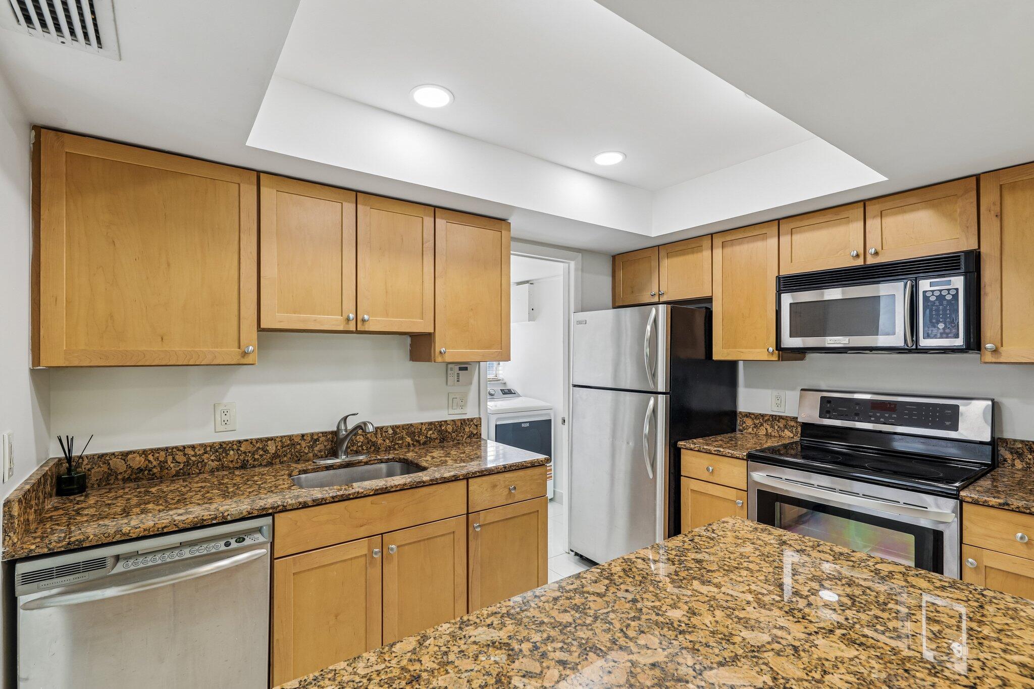 SUNFLOWER CONDO - Residential Lease