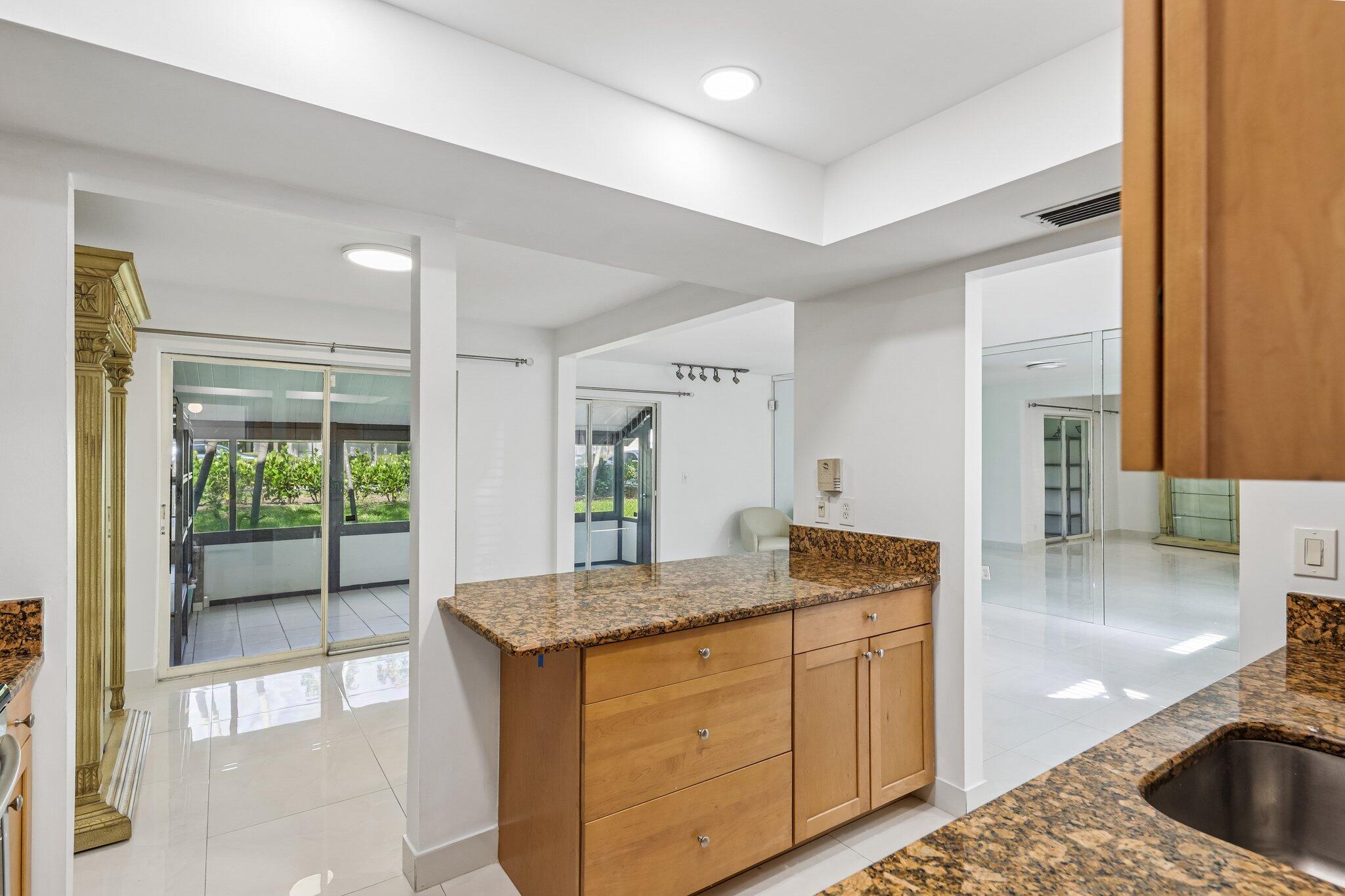 SUNFLOWER CONDO - Residential Lease