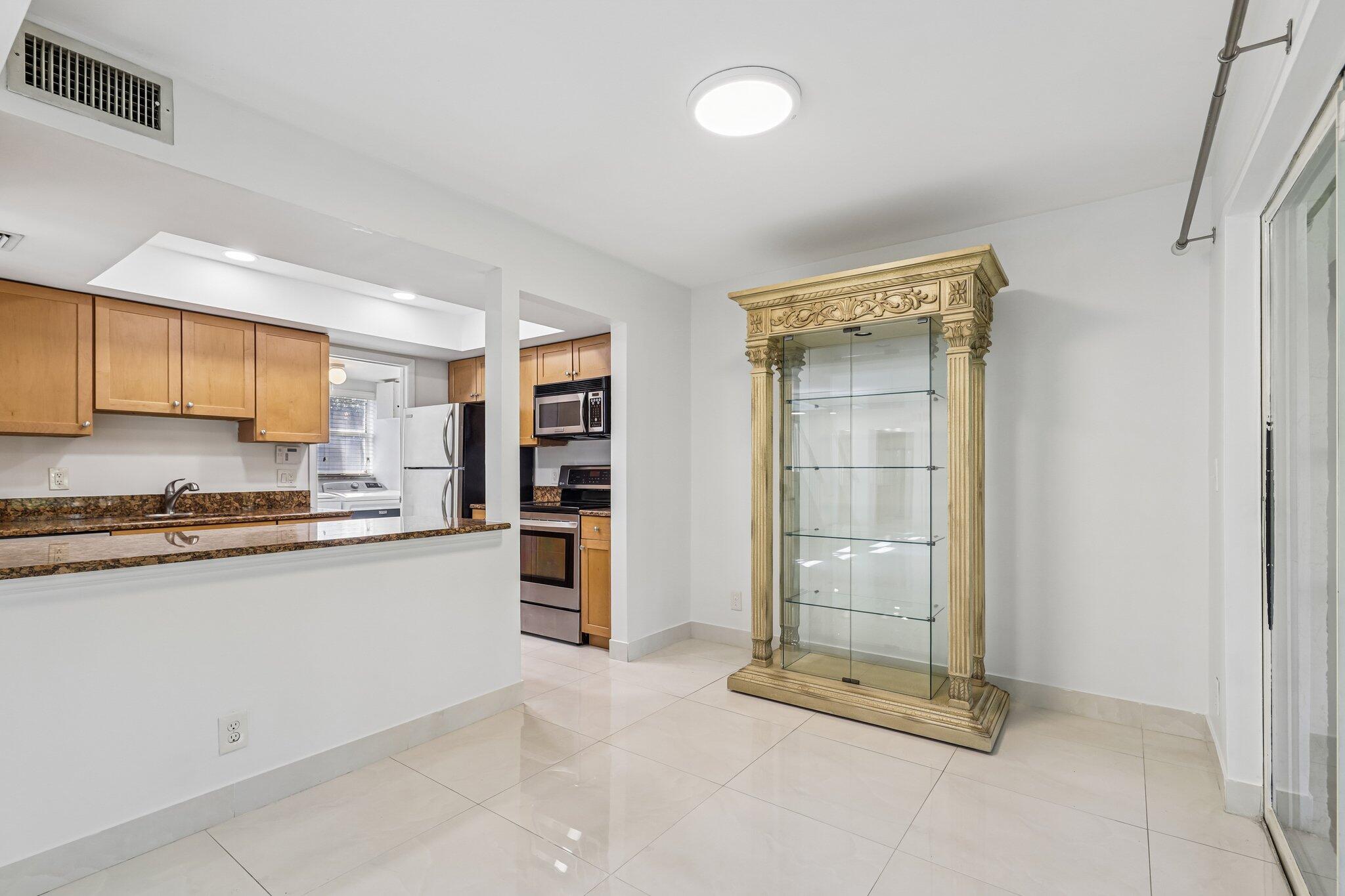 SUNFLOWER CONDO - Residential Lease