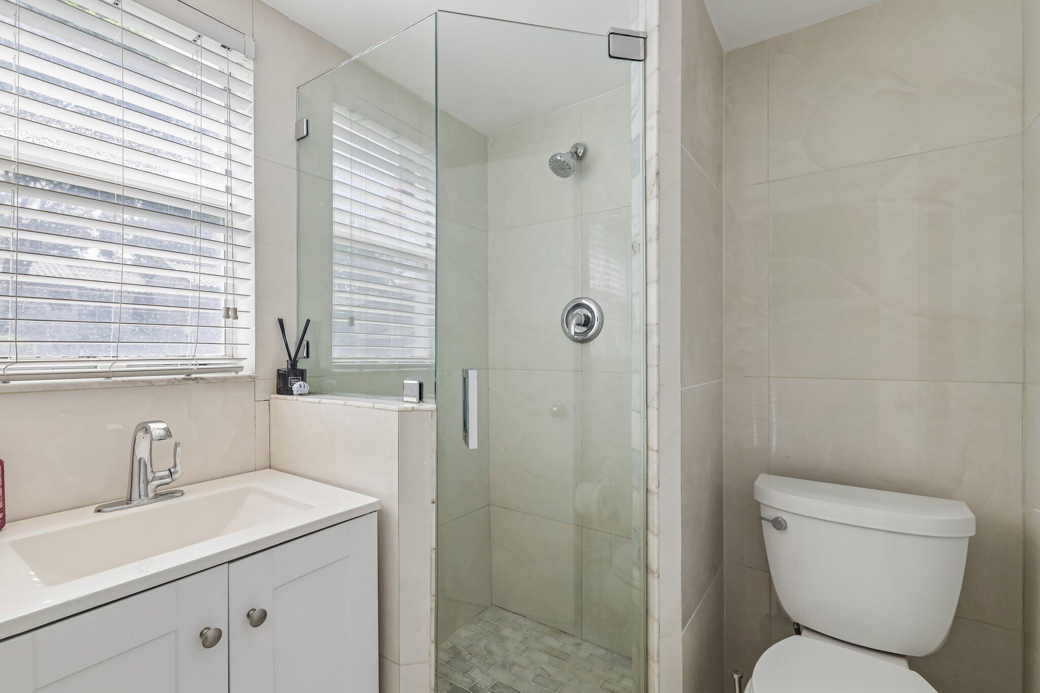 SUNFLOWER CONDO - Residential Lease