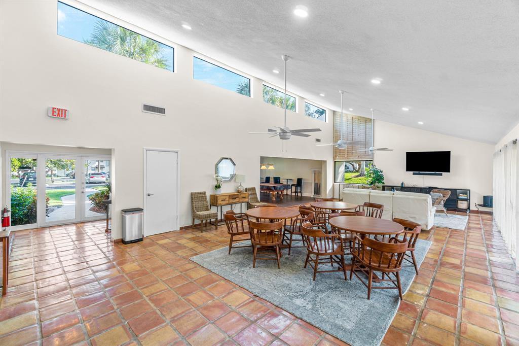 SUNFLOWER CONDO - Residential Lease