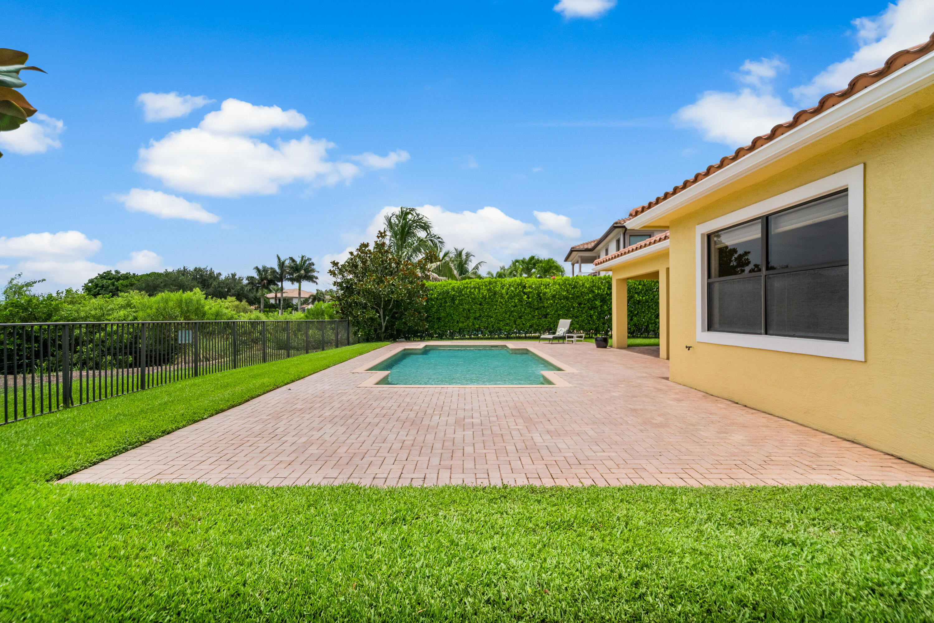 PARKLAND GOLF AND COUNTRY CLUB - Residential