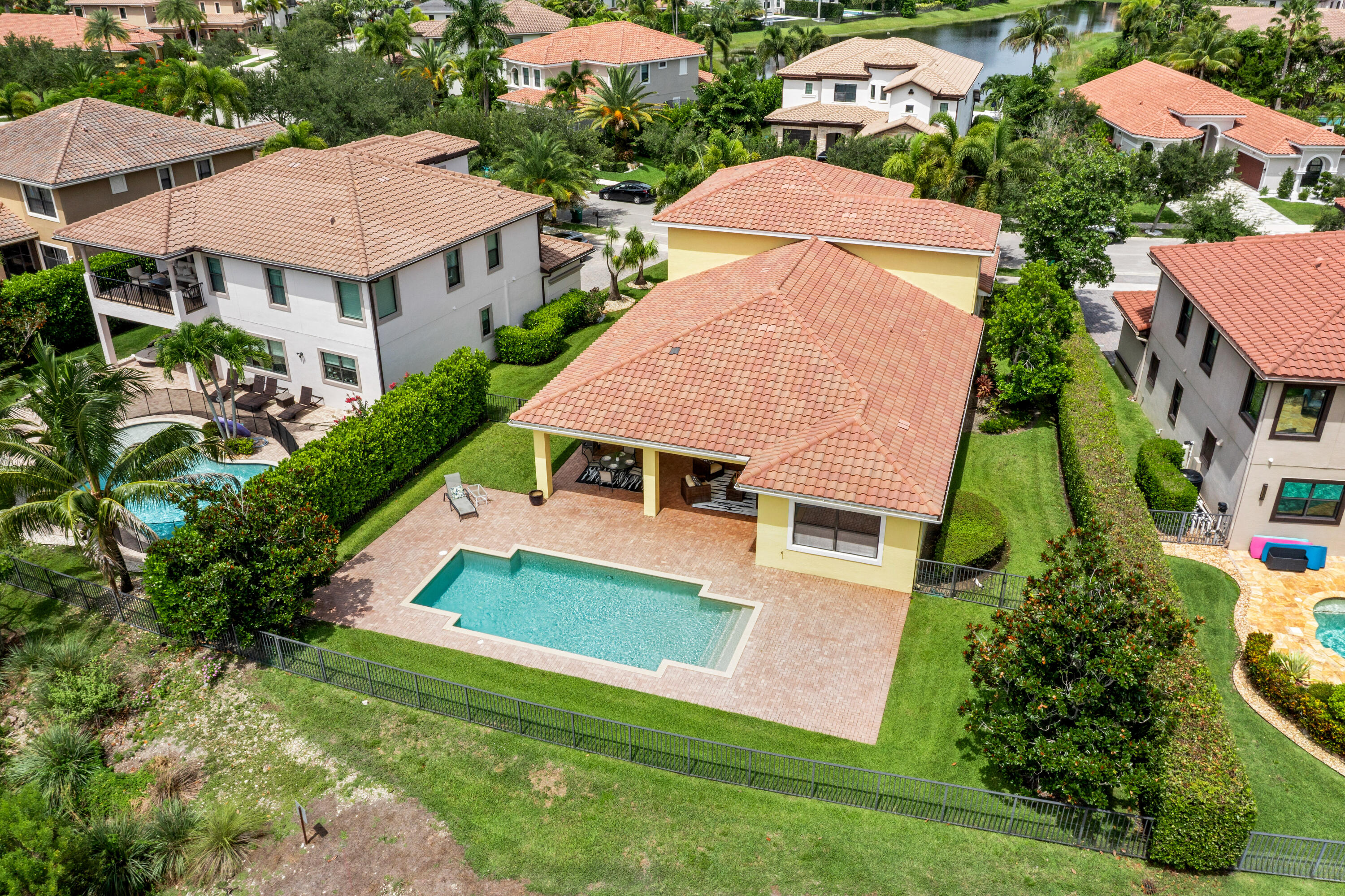 PARKLAND GOLF AND COUNTRY CLUB - Residential