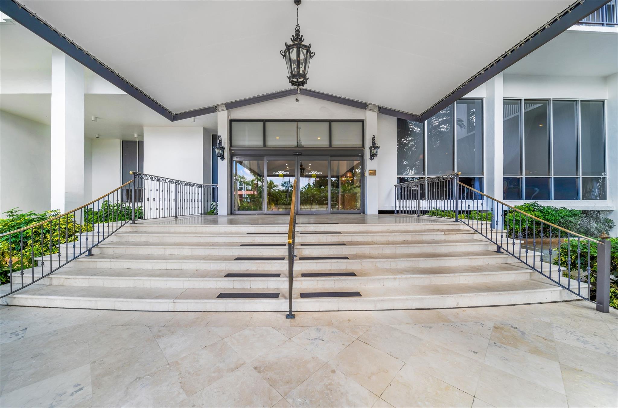 Plaza South - Residential