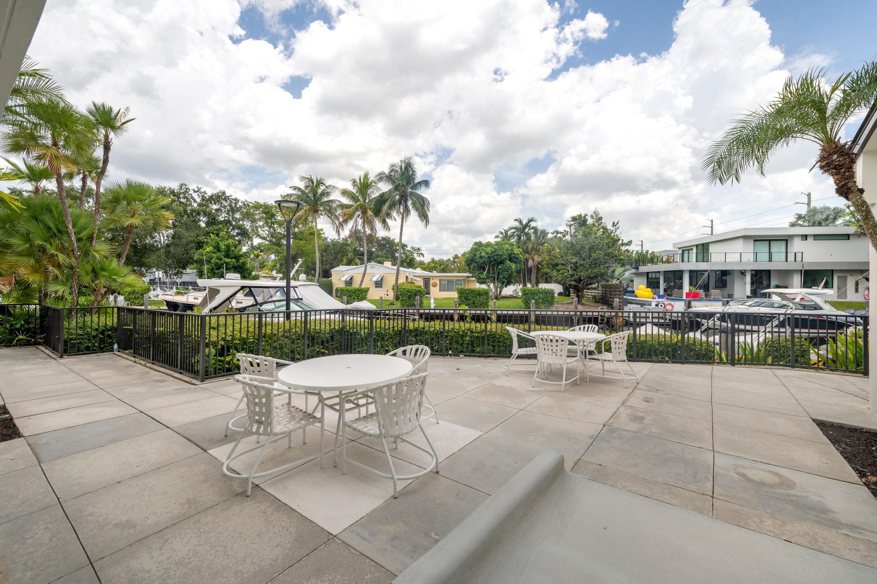 RIVER REACH CONDOMINIUM I - Residential