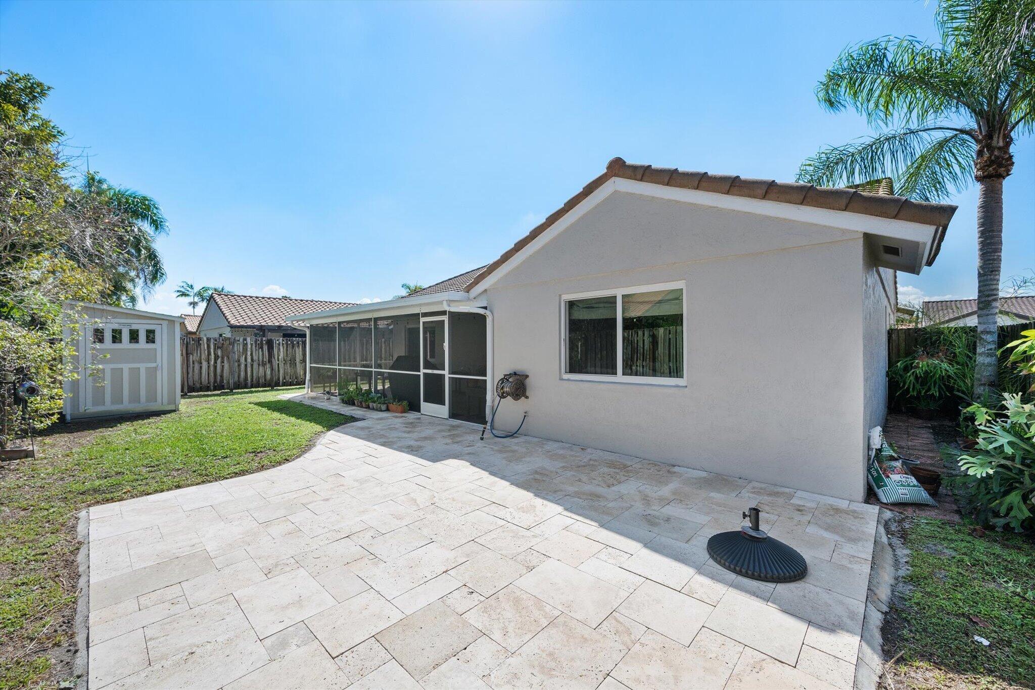 HAWKES BLUFF - Residential