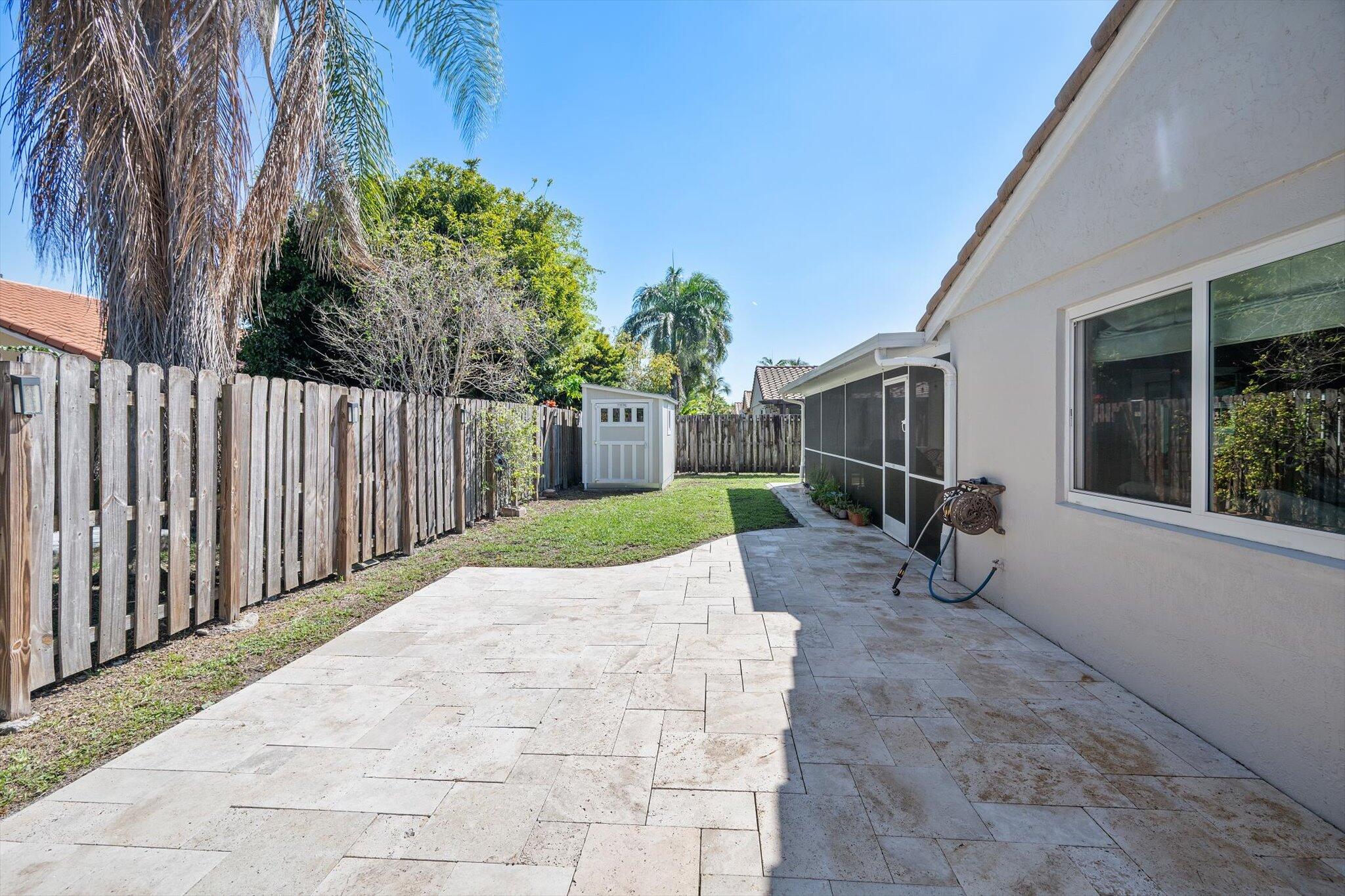 HAWKES BLUFF - Residential