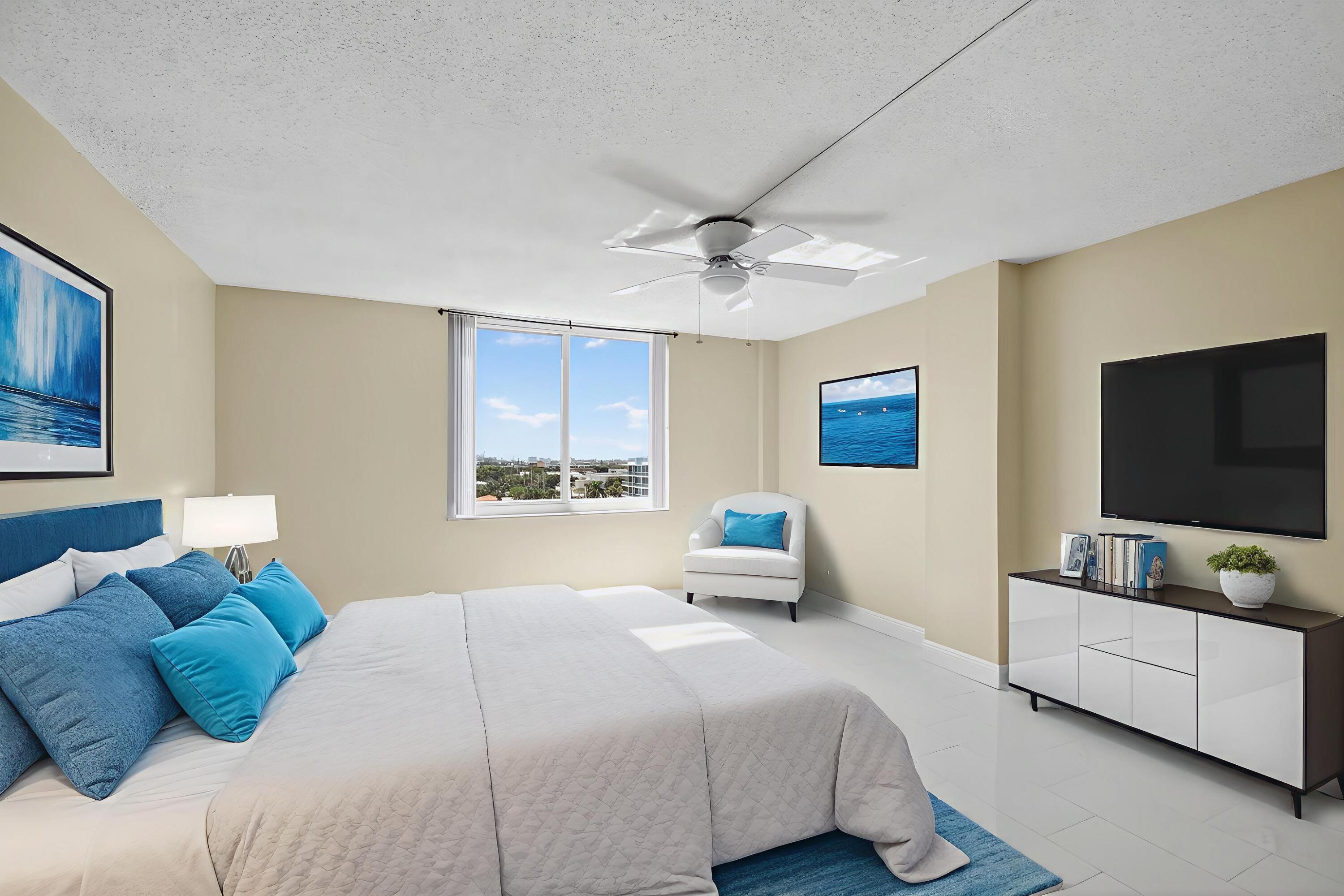 Lake Harbour Towers South - Residential