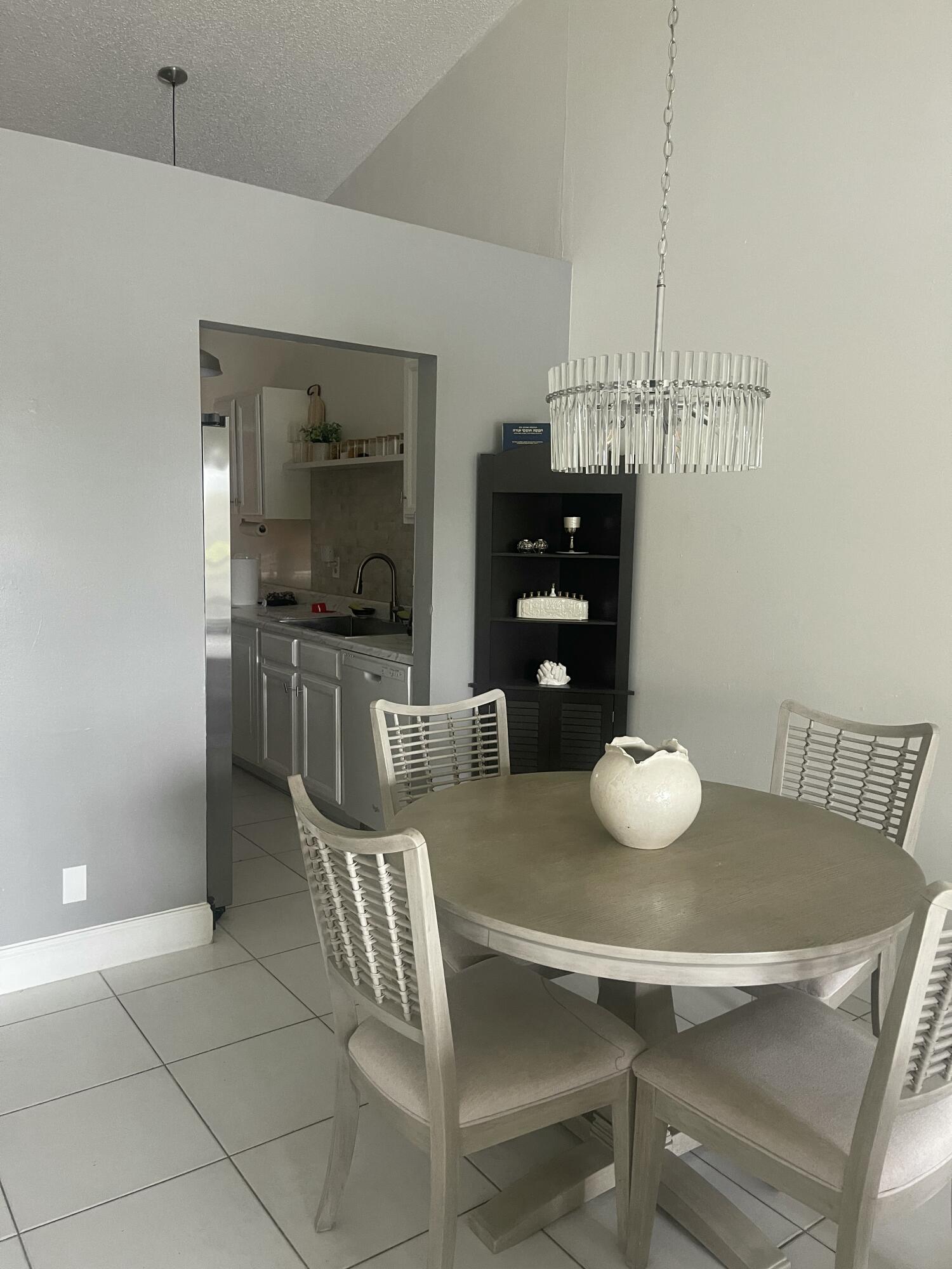 WELLEBY SHORES CONDOMINIUM 6 - Residential