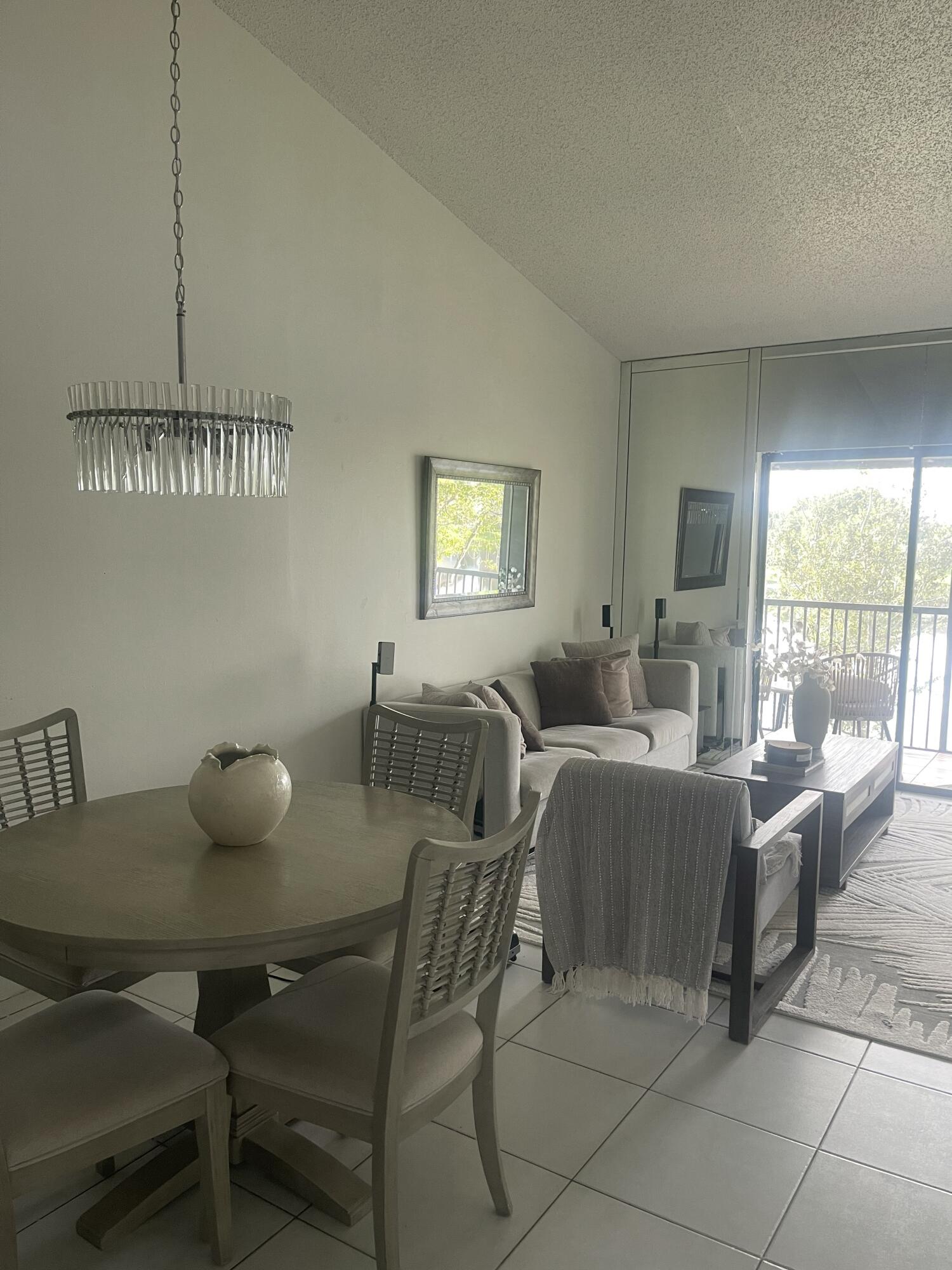 WELLEBY SHORES CONDOMINIUM 6 - Residential