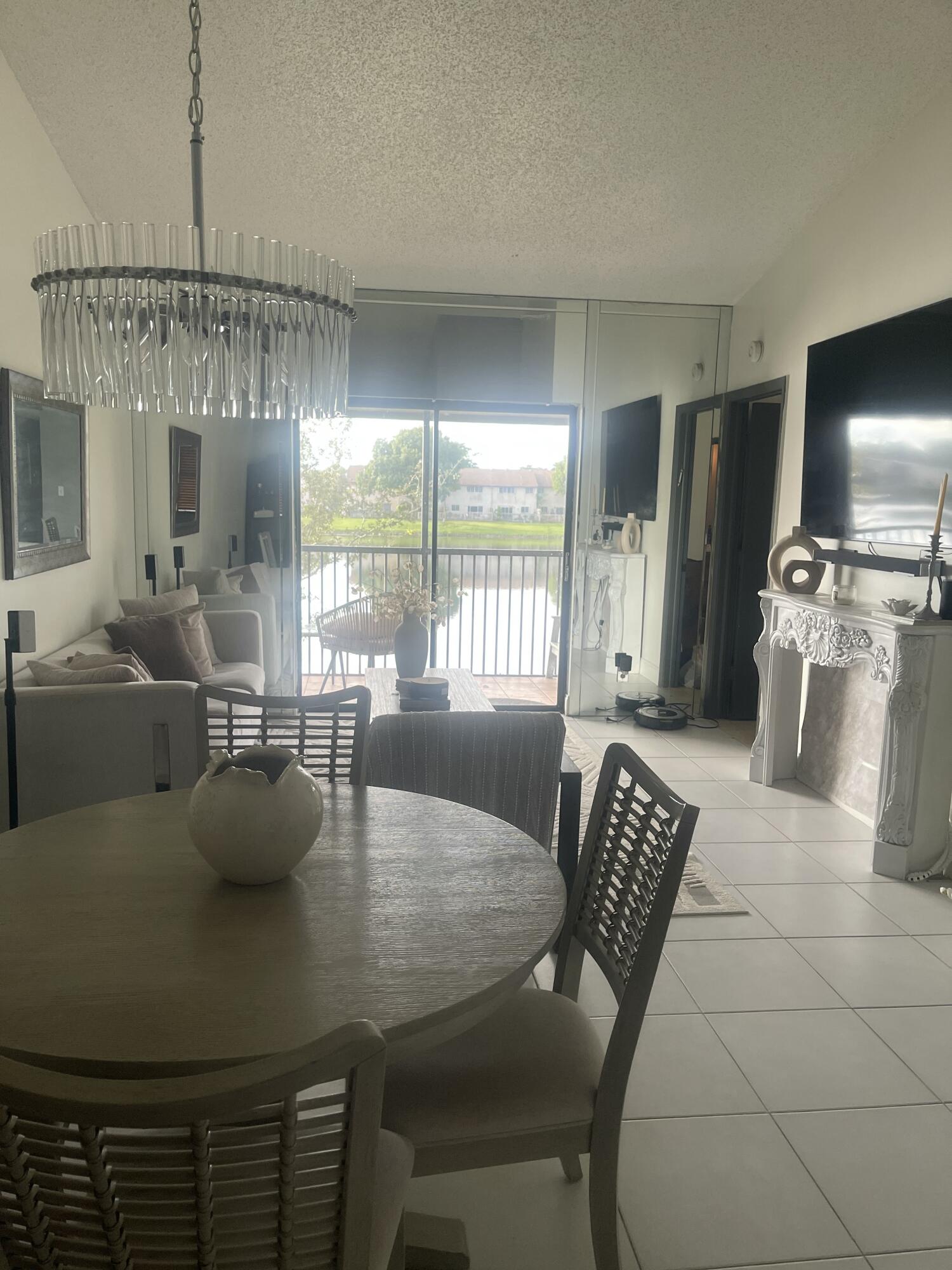 WELLEBY SHORES CONDOMINIUM 6 - Residential