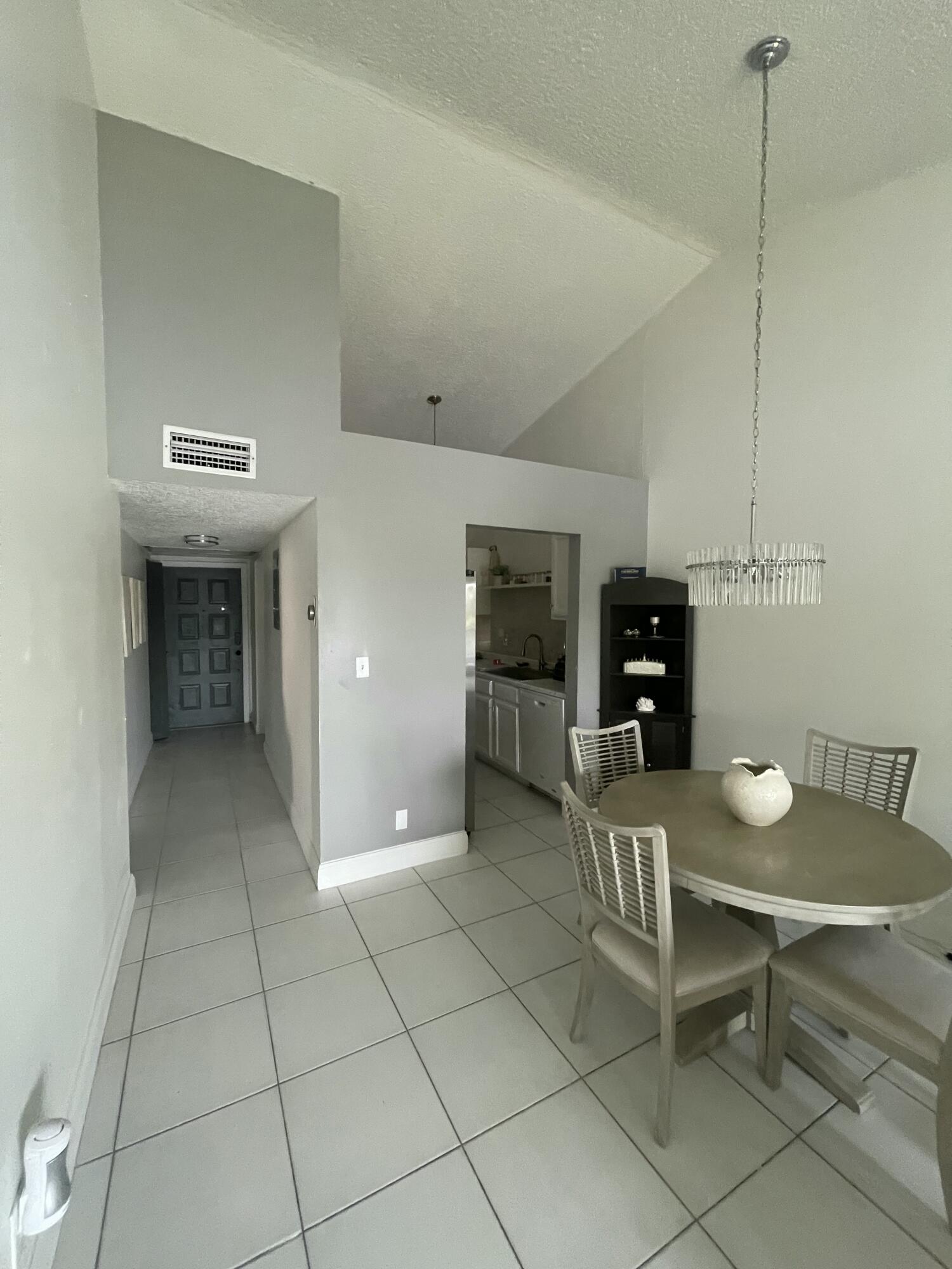 WELLEBY SHORES CONDOMINIUM 6 - Residential