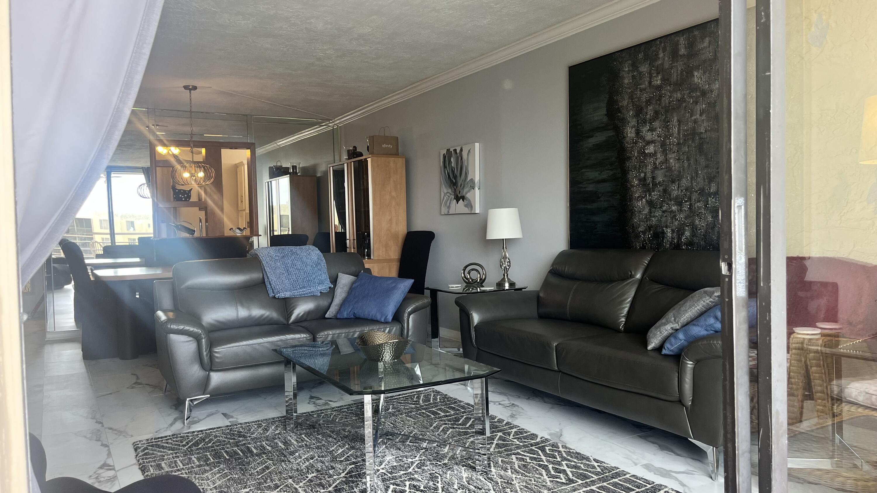 SOMERSET NO EIGHT CONDO - Residential