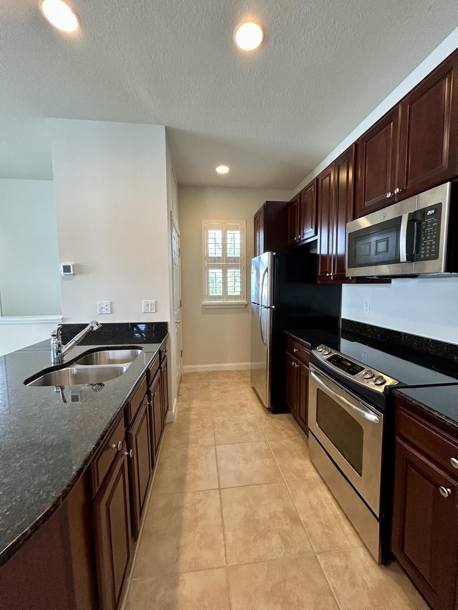 MALLORY CREEK AT ABACOA 2 - Residential Lease