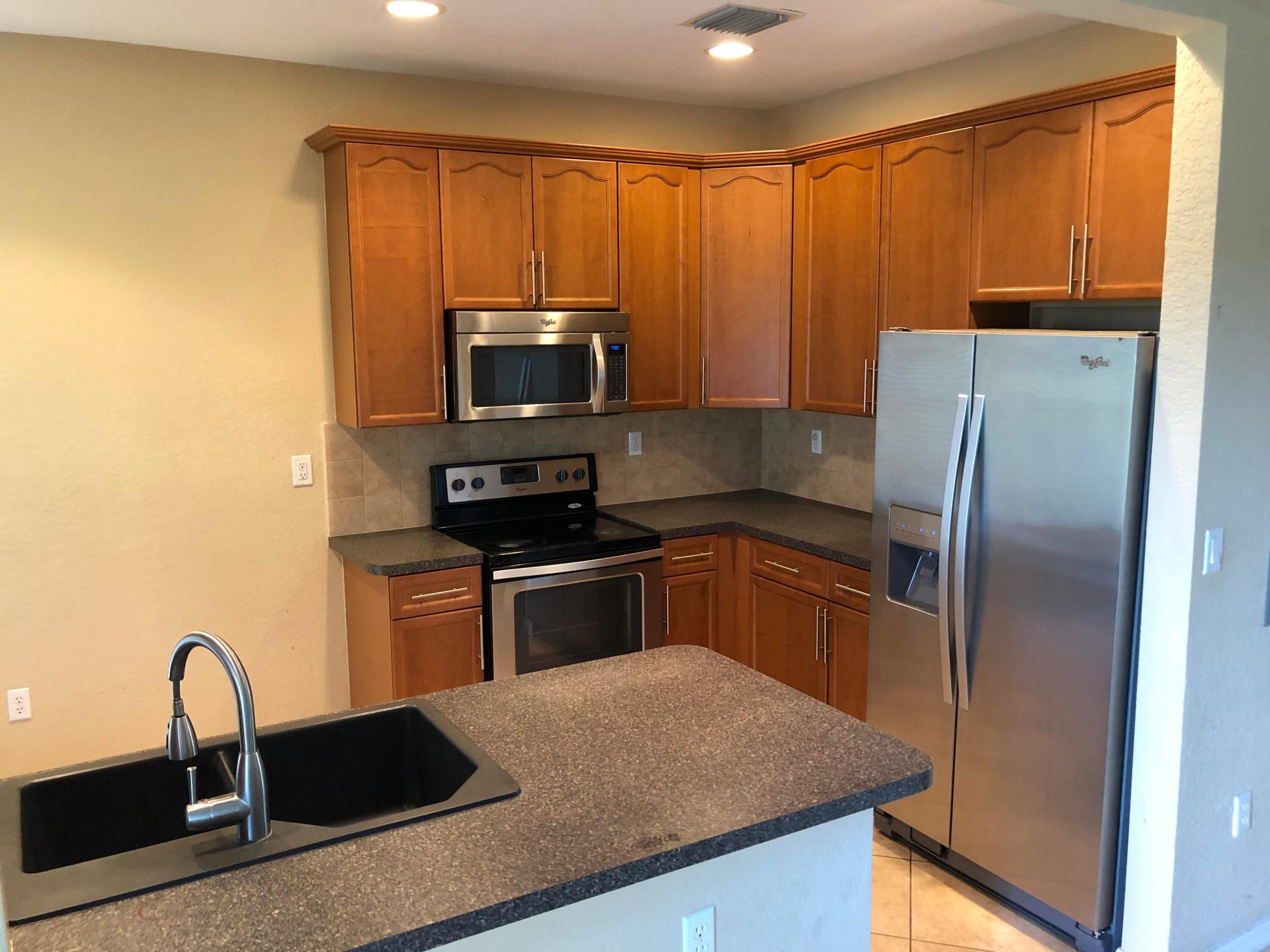 MONTEREY BAY PUD - Residential Lease