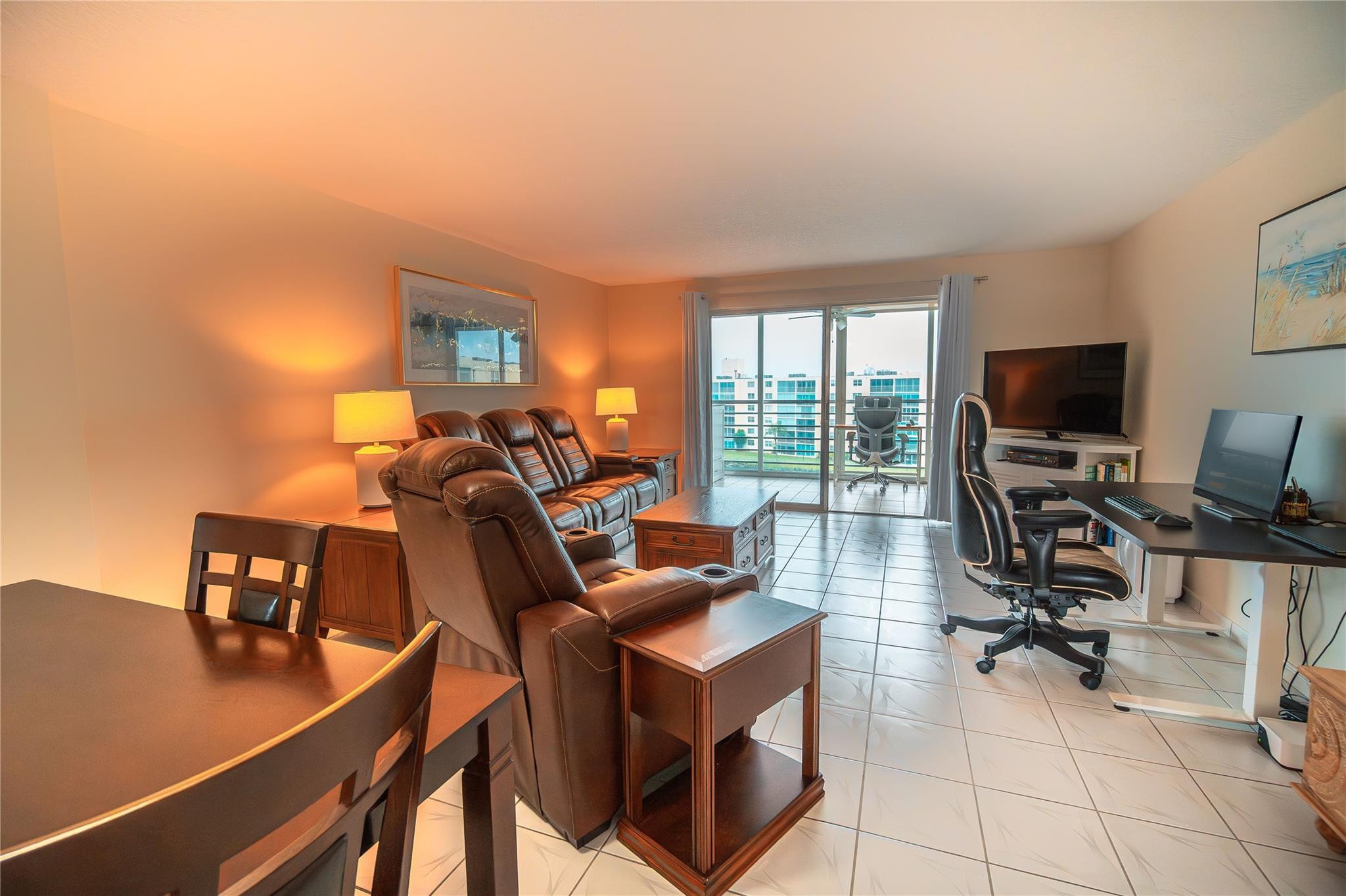 Meadowbrook Lakes View - Residential