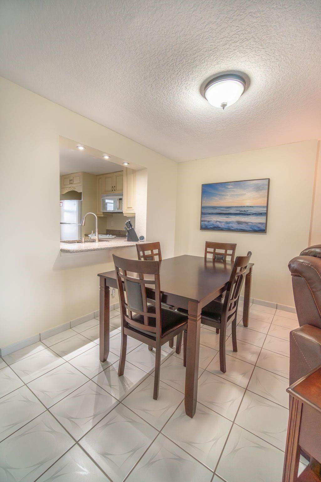 Meadowbrook Lakes View - Residential