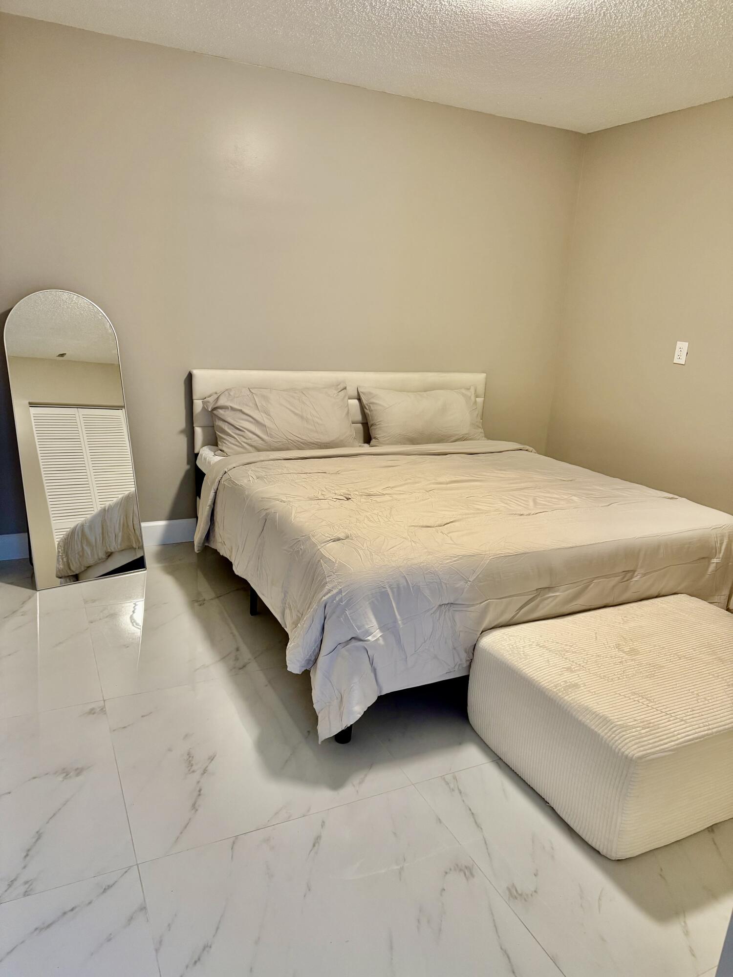 LOXAHATCHEE GROVES - Residential