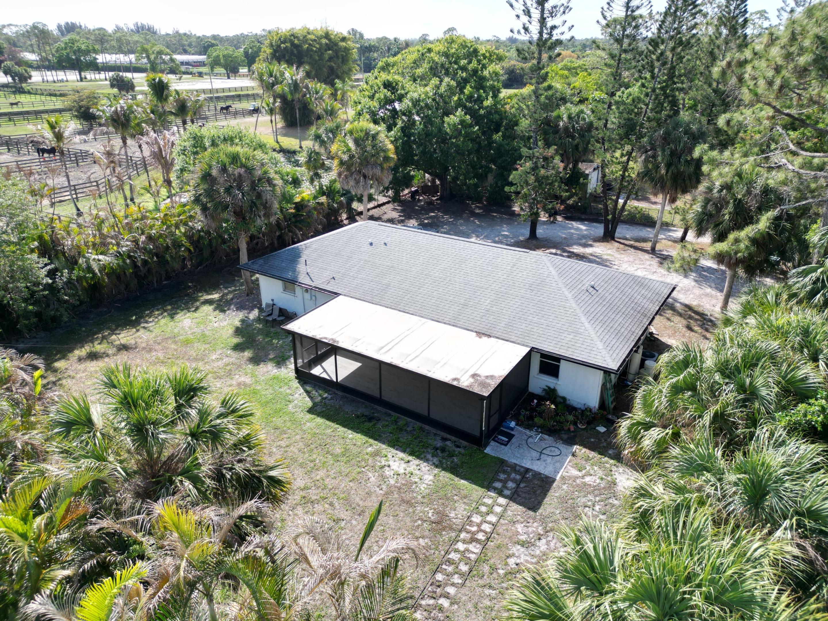 LOXAHATCHEE GROVES - Residential