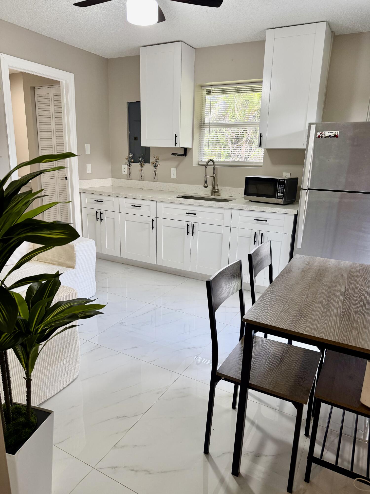 LOXAHATCHEE GROVES - Residential