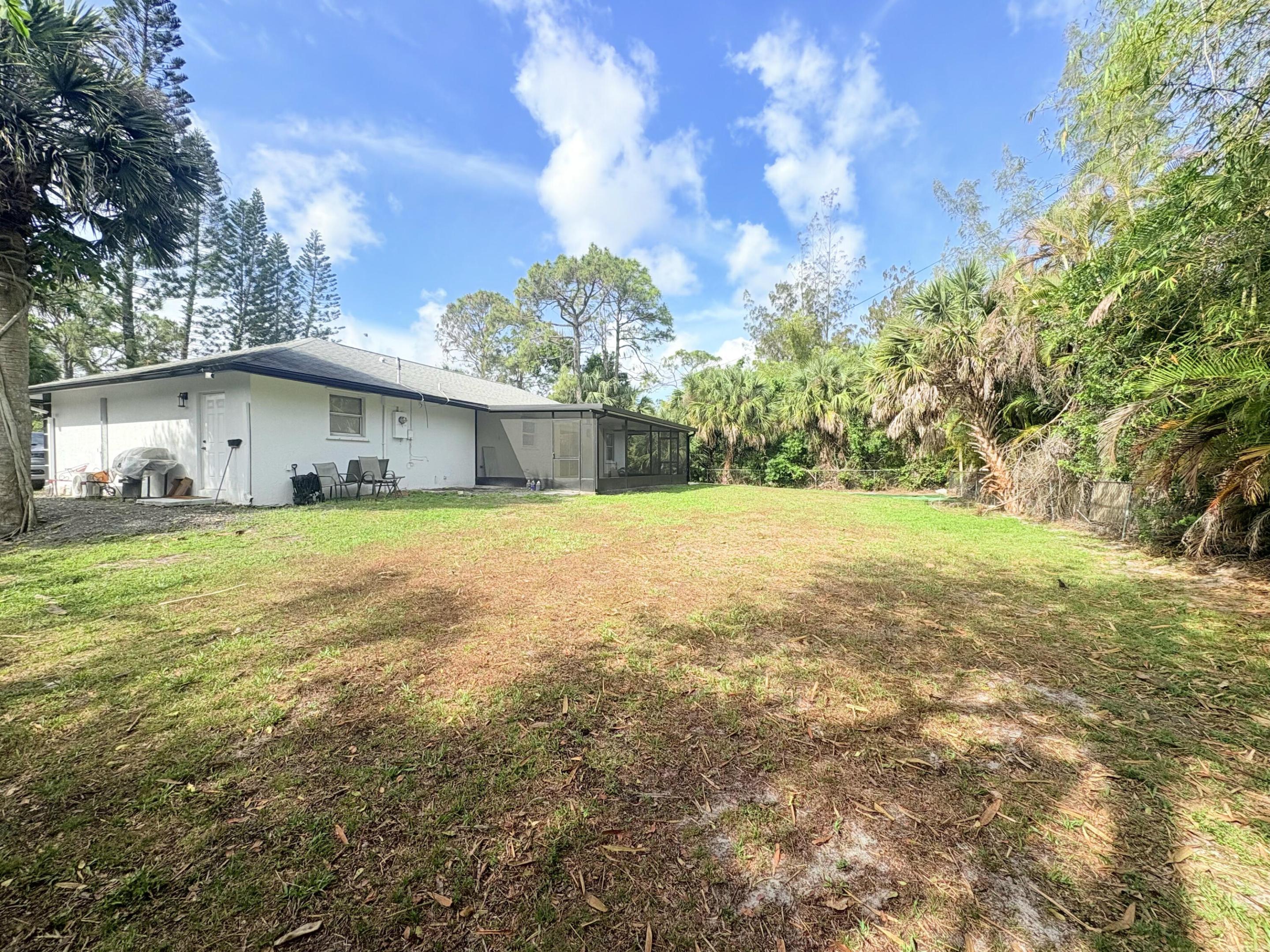 LOXAHATCHEE GROVES - Residential