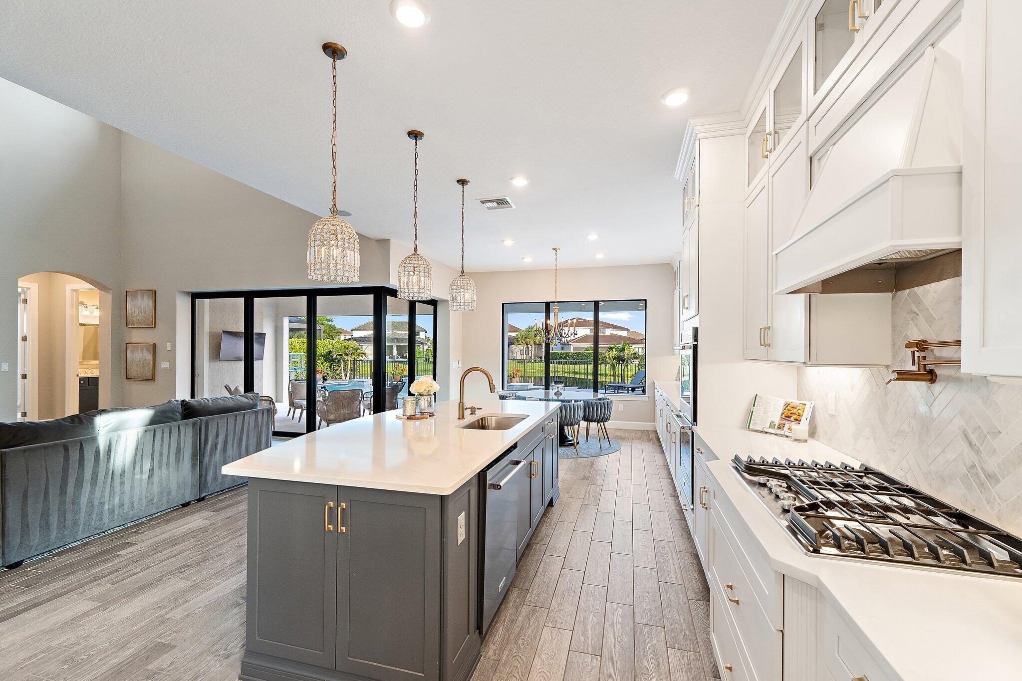 SONOMA ISLES - Residential