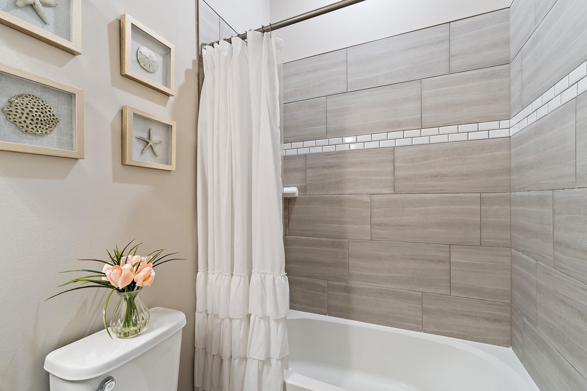 SONOMA ISLES - Residential