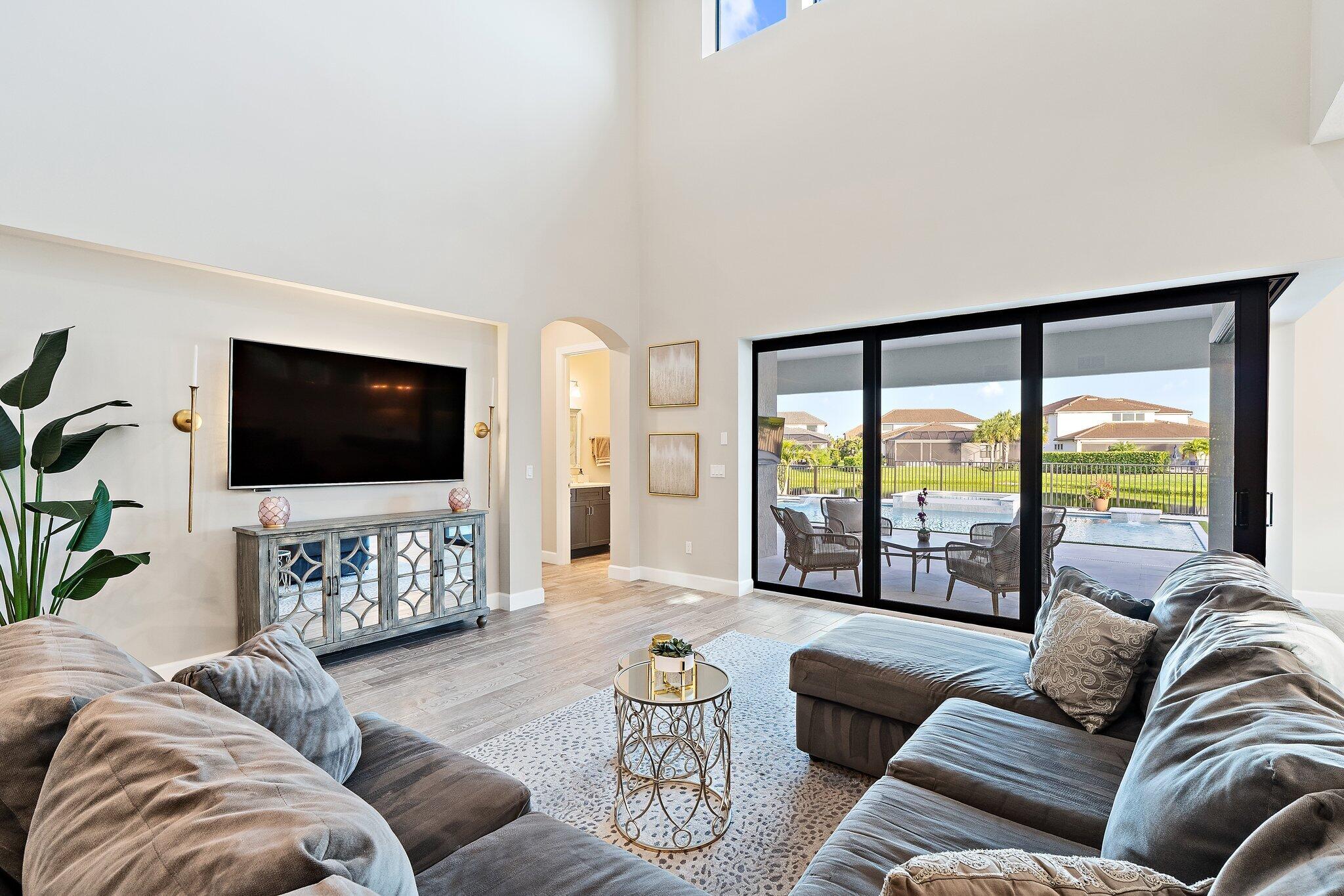 SONOMA ISLES - Residential