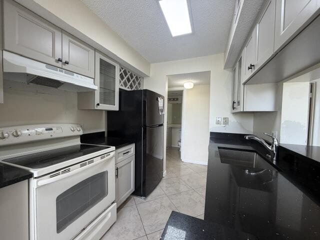 SUN VISTA GARDENS CONDO - Residential Lease