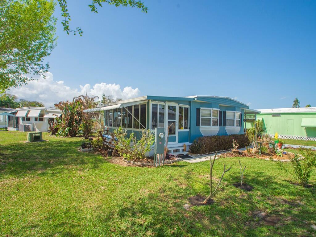 Spanish Lakes Riverfront - Residential