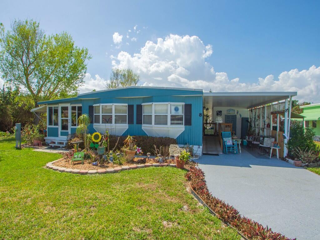 Spanish Lakes Riverfront - Residential