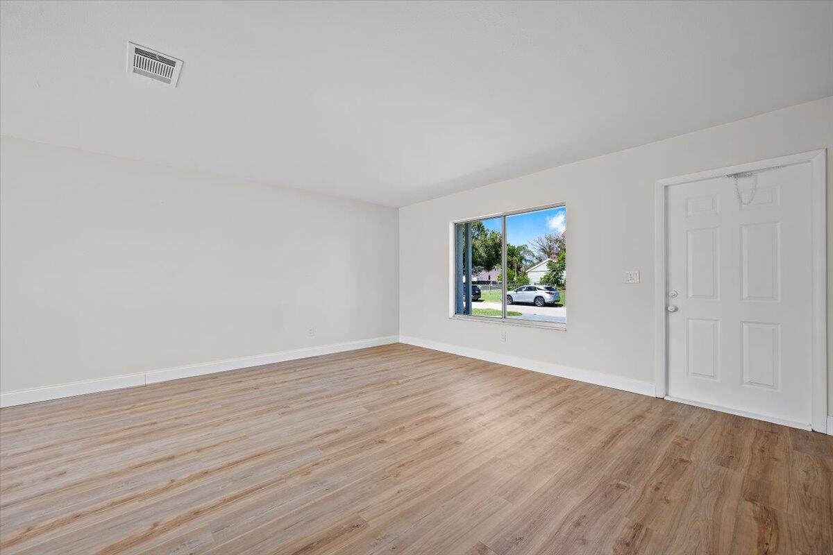 PORT ST LUCIE SECTION 42 1ST REPLAT - Residential