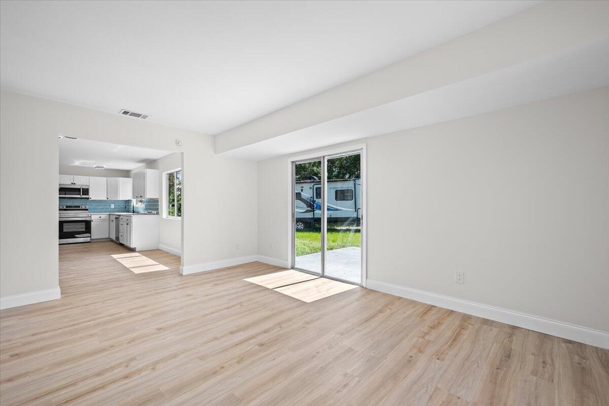 PORT ST LUCIE SECTION 42 1ST REPLAT - Residential