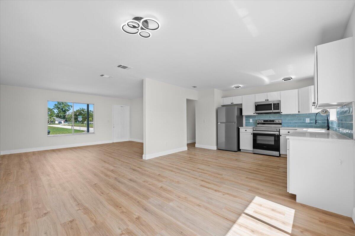 PORT ST LUCIE SECTION 42 1ST REPLAT - Residential