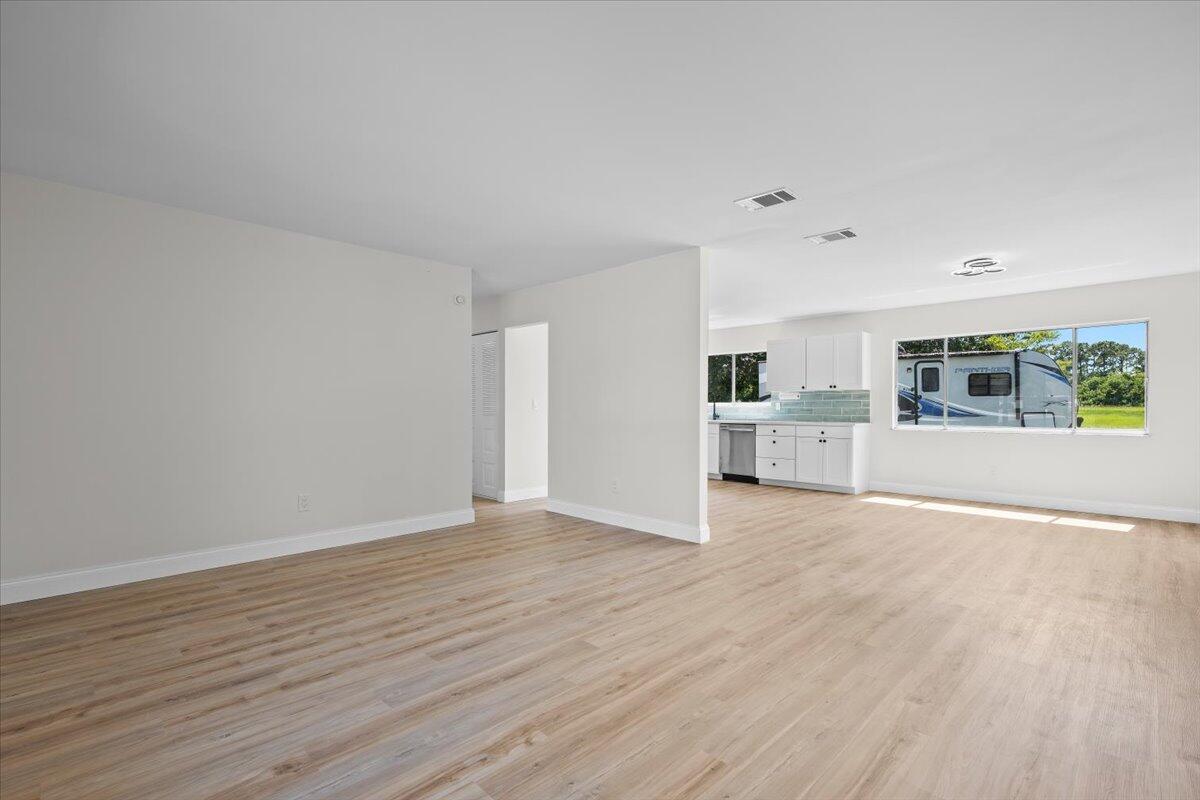 PORT ST LUCIE SECTION 42 1ST REPLAT - Residential