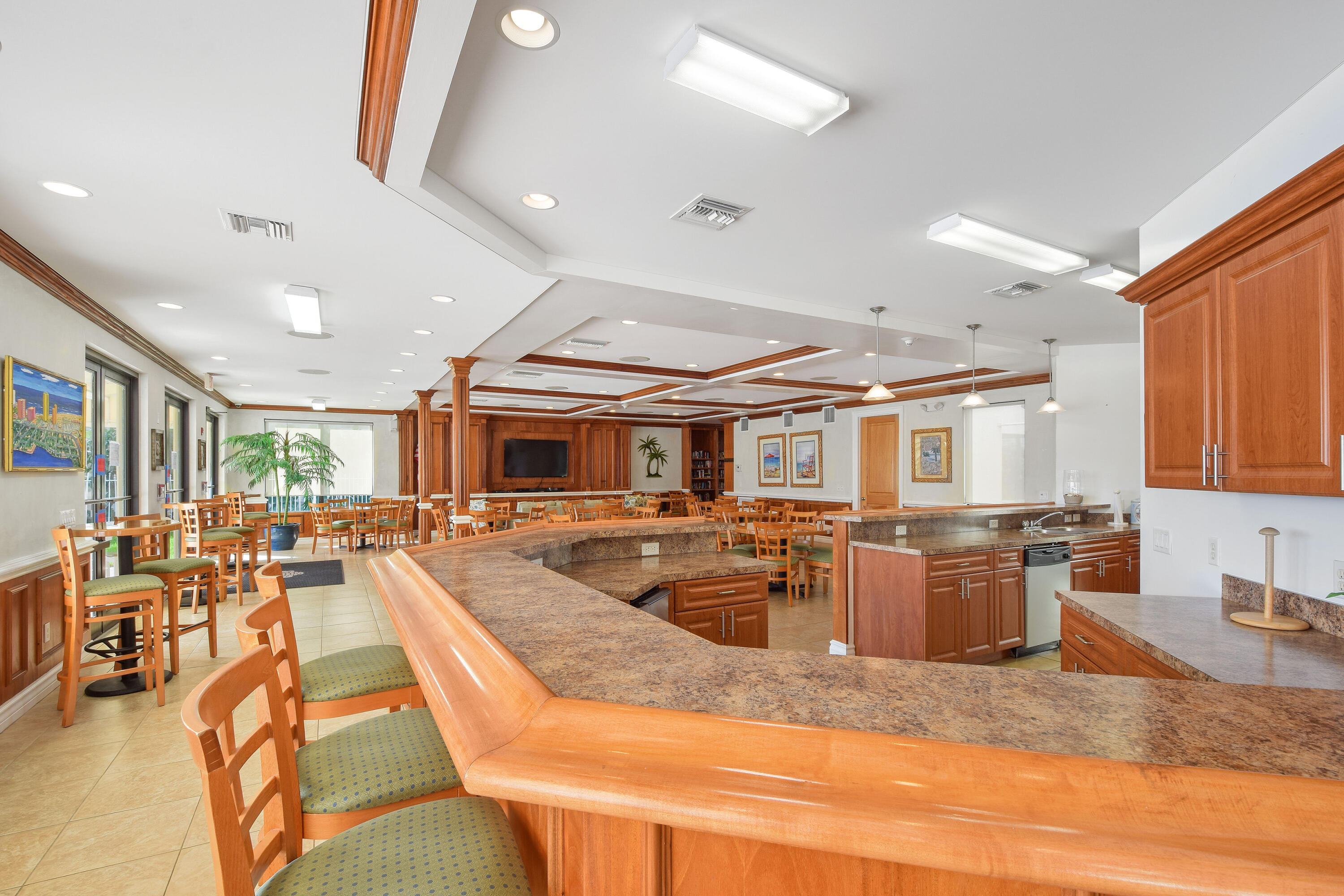 PHOENIX TOWERS CONDO - Residential Lease