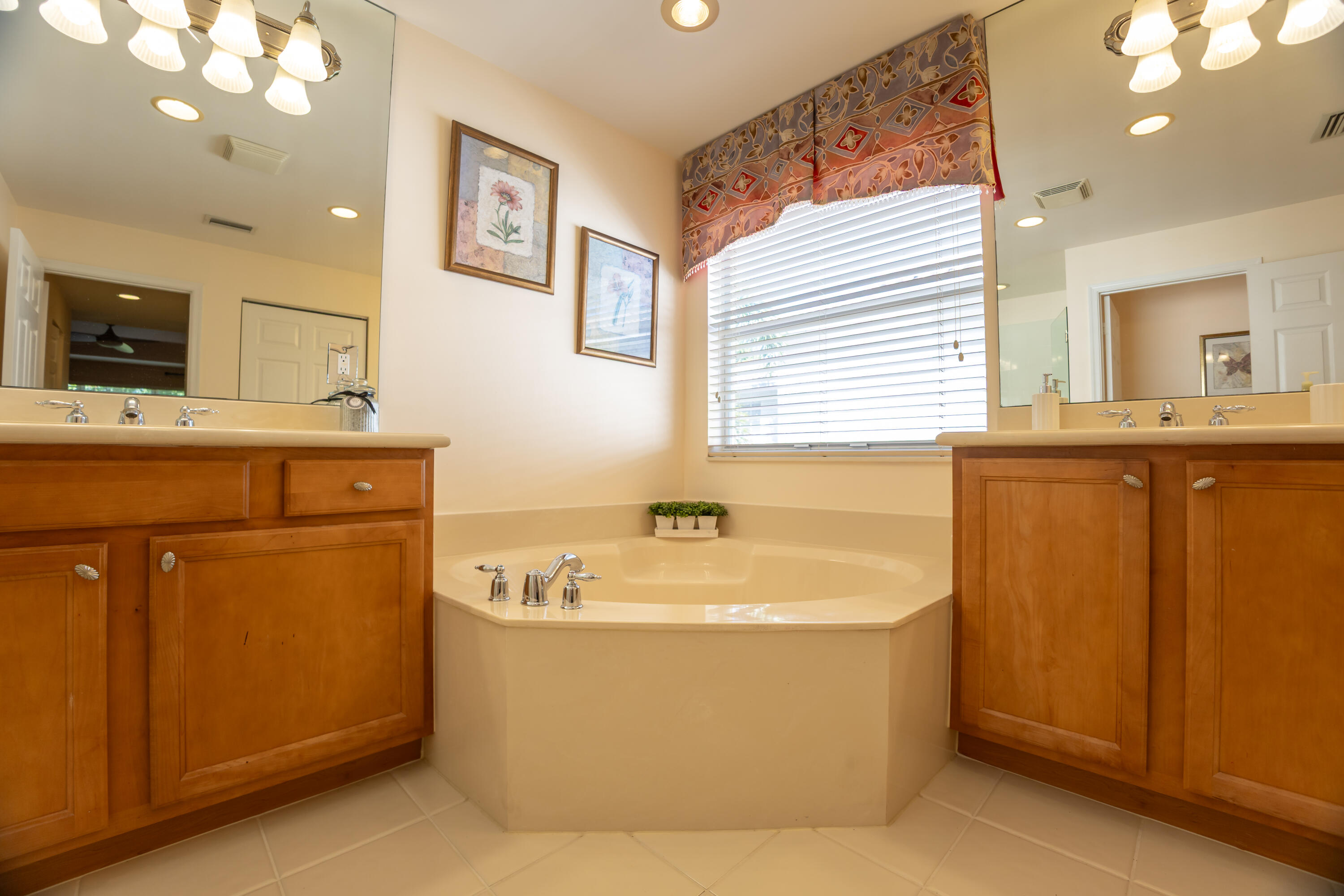 CANYON ISLES 1 - Residential