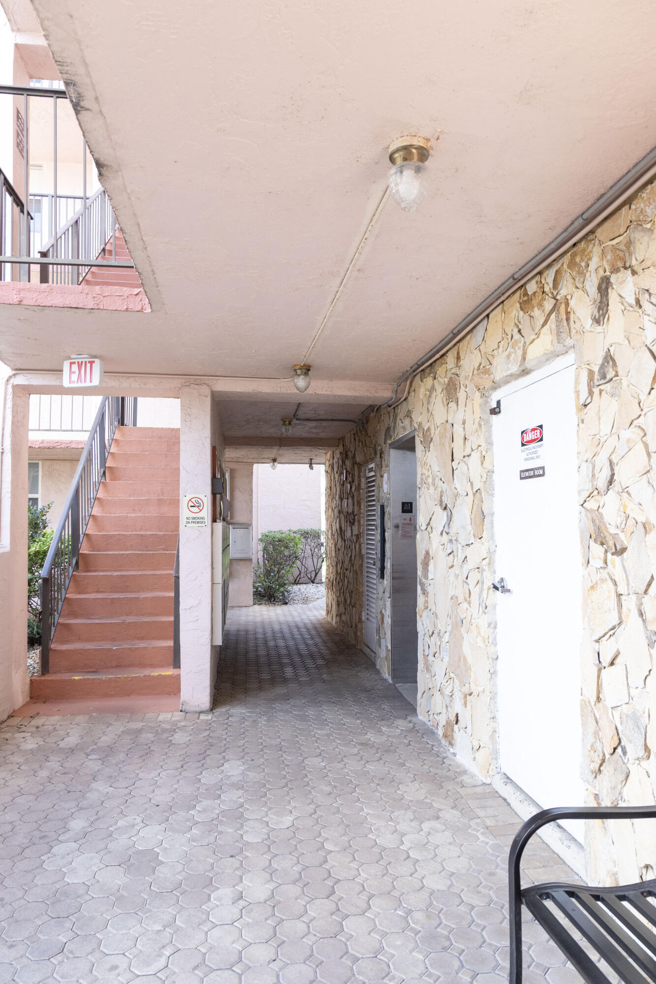 SOMERSET NO FIVE CONDO - Residential